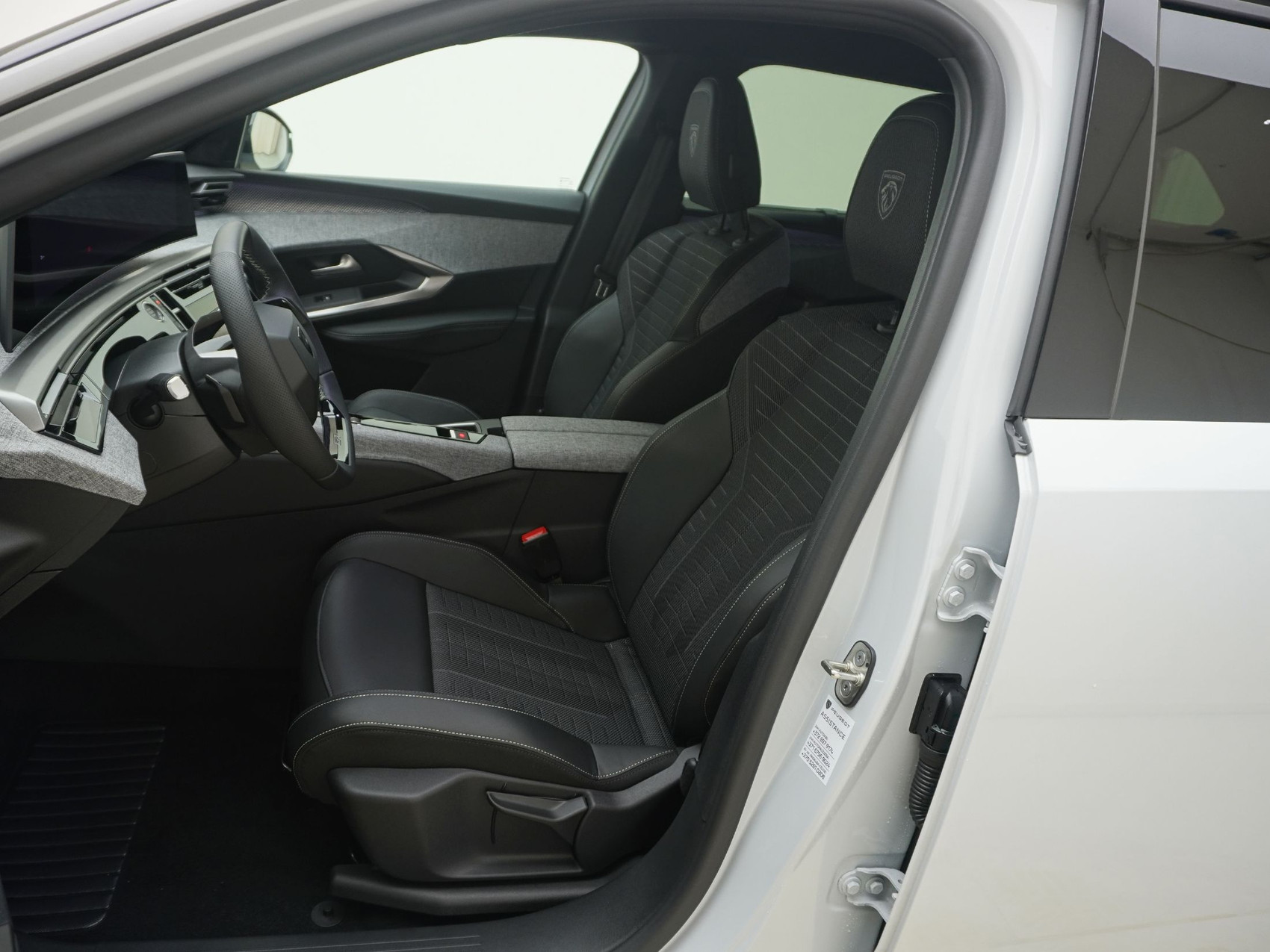 PEUGEOT 5008 1.2 Hybrid GT 7Plätzer