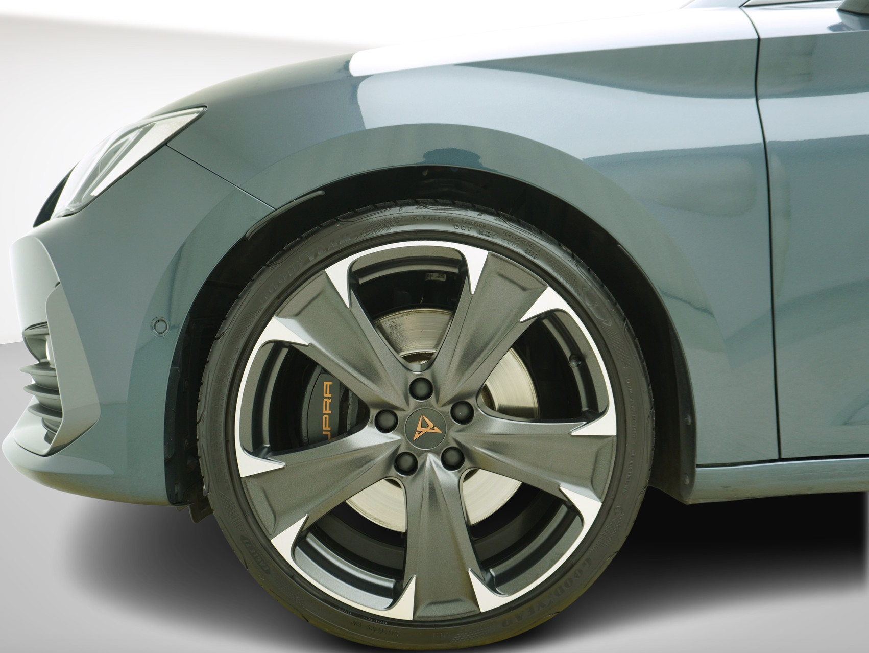 CUPRA Leon ST 2.0 TSI DSG VZ 4Drive