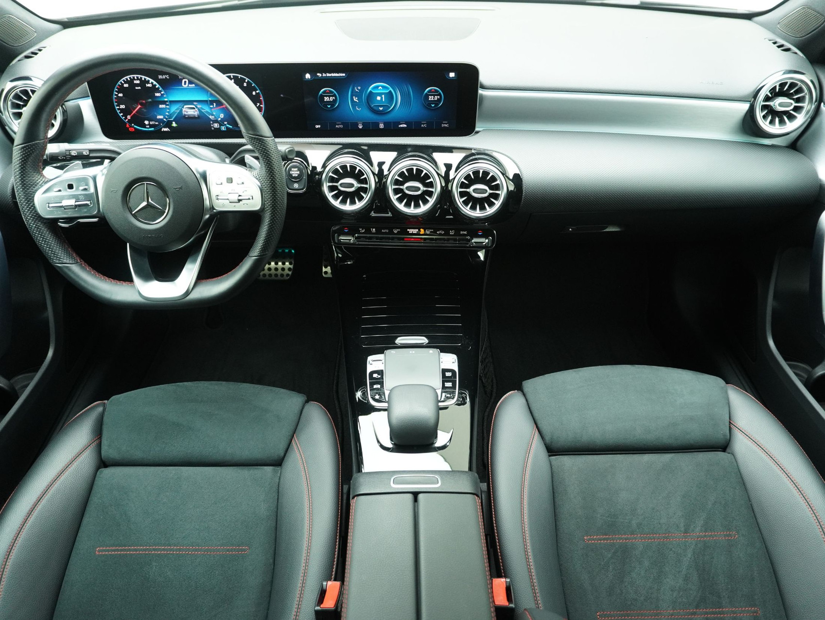 MERCEDES-BENZ A-Klasse A 200 AMG Line **MSI bis 2028**