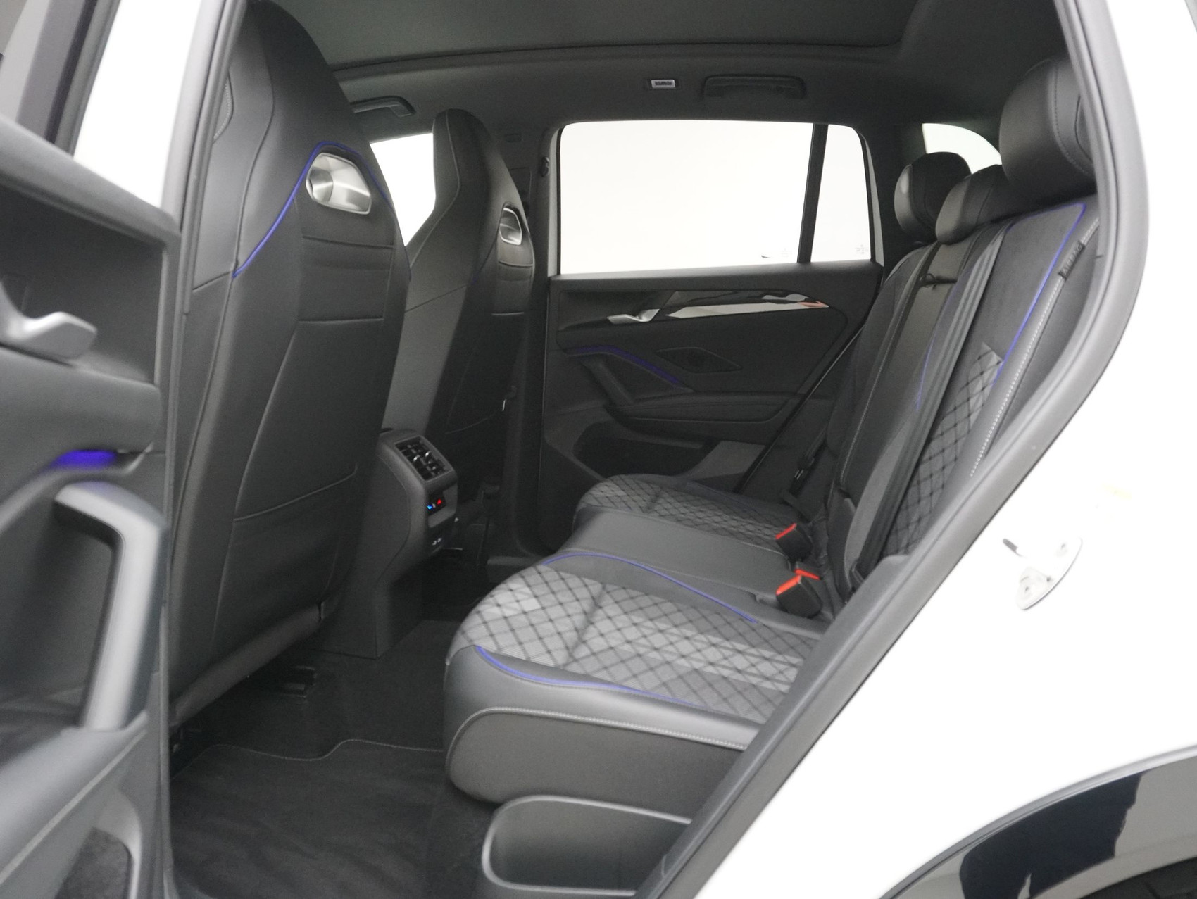 VW Tiguan 2.0 TSI DSG R-Line Black Style 4Motion (2025)