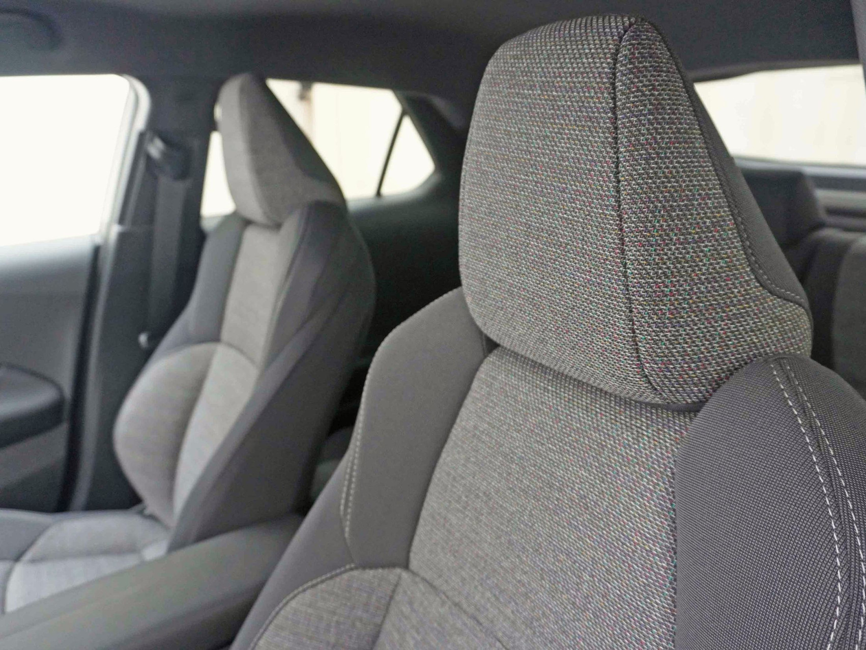 TOYOTA C-HR 2.0 HEV Swiss Edition ** 4×4 **