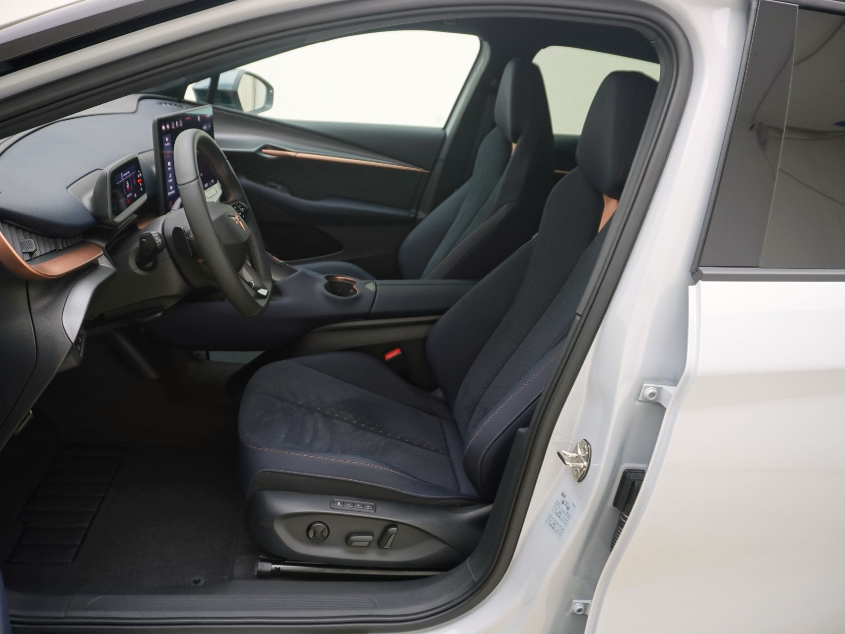 CUPRA Tavascan VZ Adrenaline