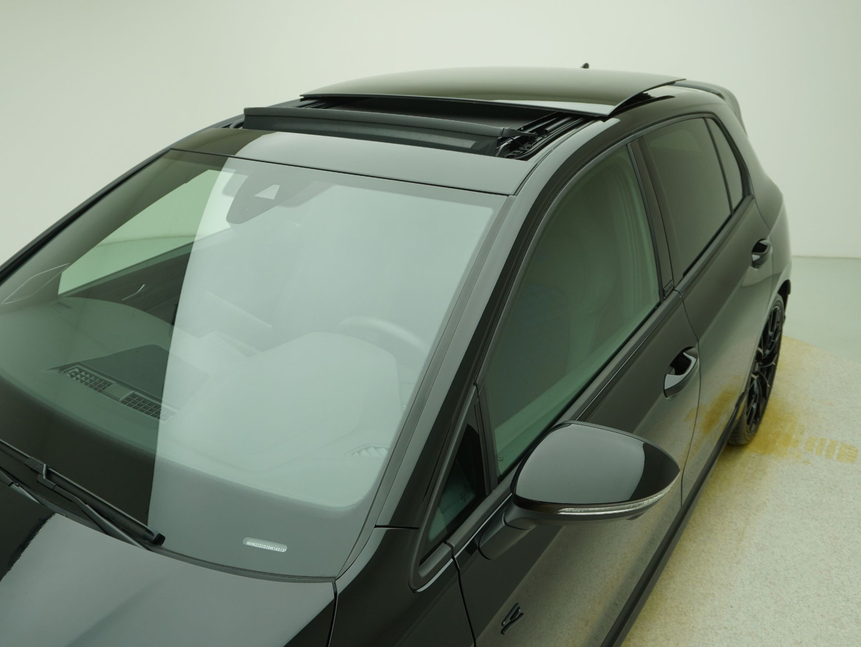 VW Golf 8.5 2.0 TSI DSG R Black Edition 4Motion (2025)