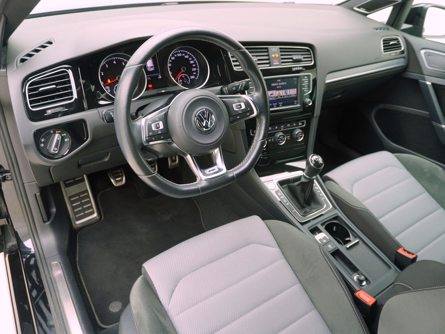 VW Golf 7 1.4 TSI R-Line