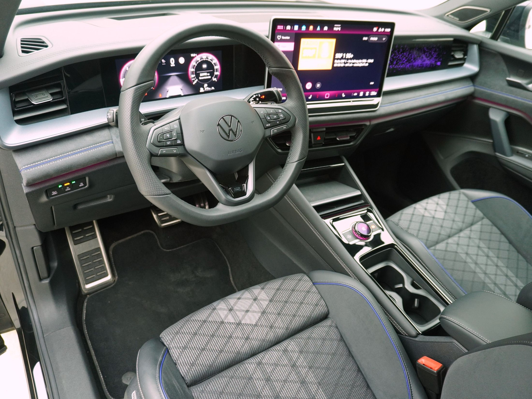 VW Tayron 2.0 TDI DSG R-Line Black Style 4Motion **VW Werksgarantie bis 08/2030**