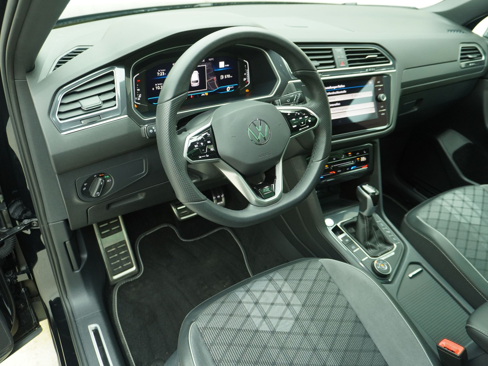 VW Tiguan Allspace 2.0 TDI DSG R-Line Black Style 4Motion