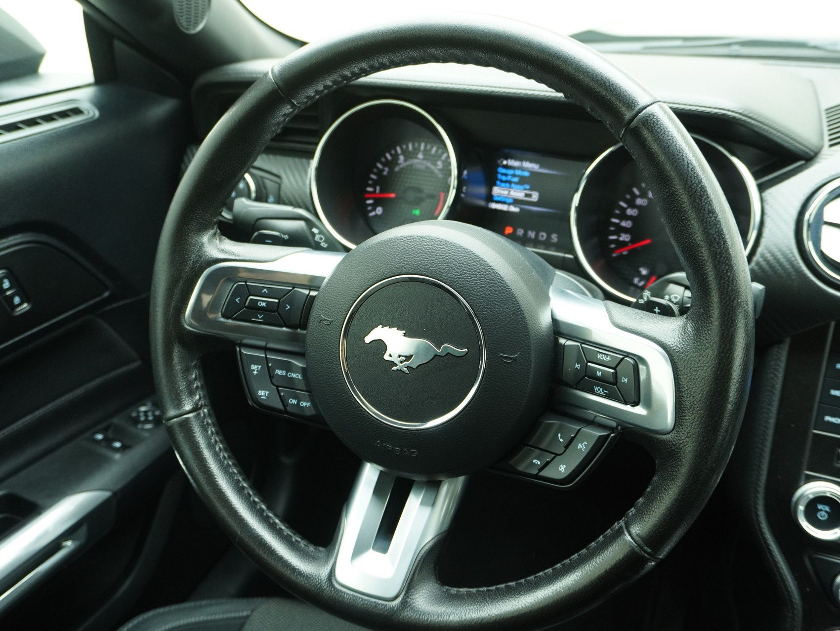 FORD USA Mustang Coupé 3.7 V6