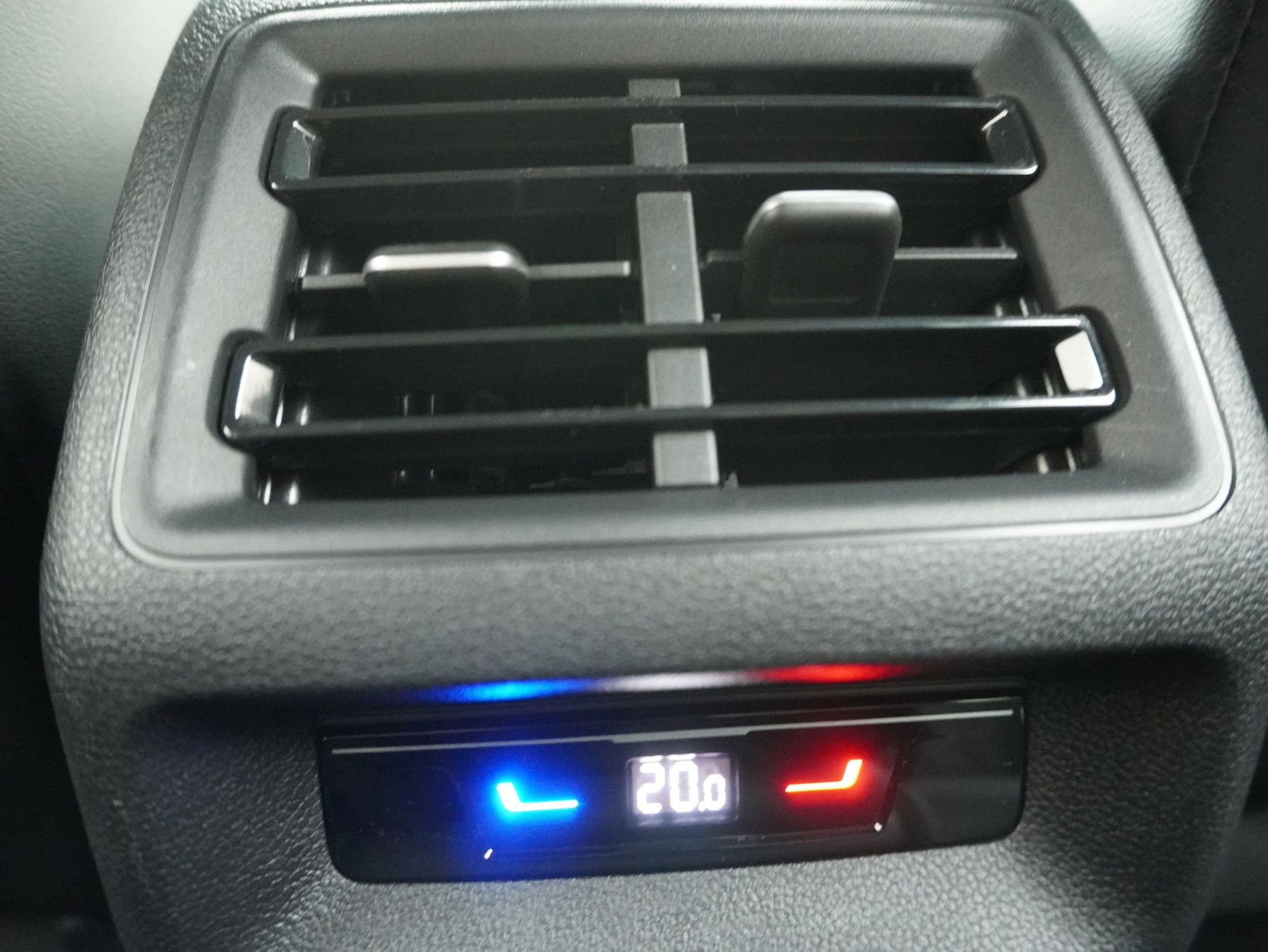 VW Tiguan 2.0 TSI DSG R-Line Black Style 4Motion (2025)