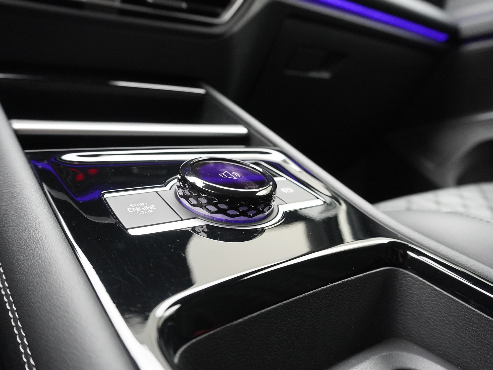 VW Tiguan 2.0 TSI DSG R-Line Black Style 4Motion (2025)