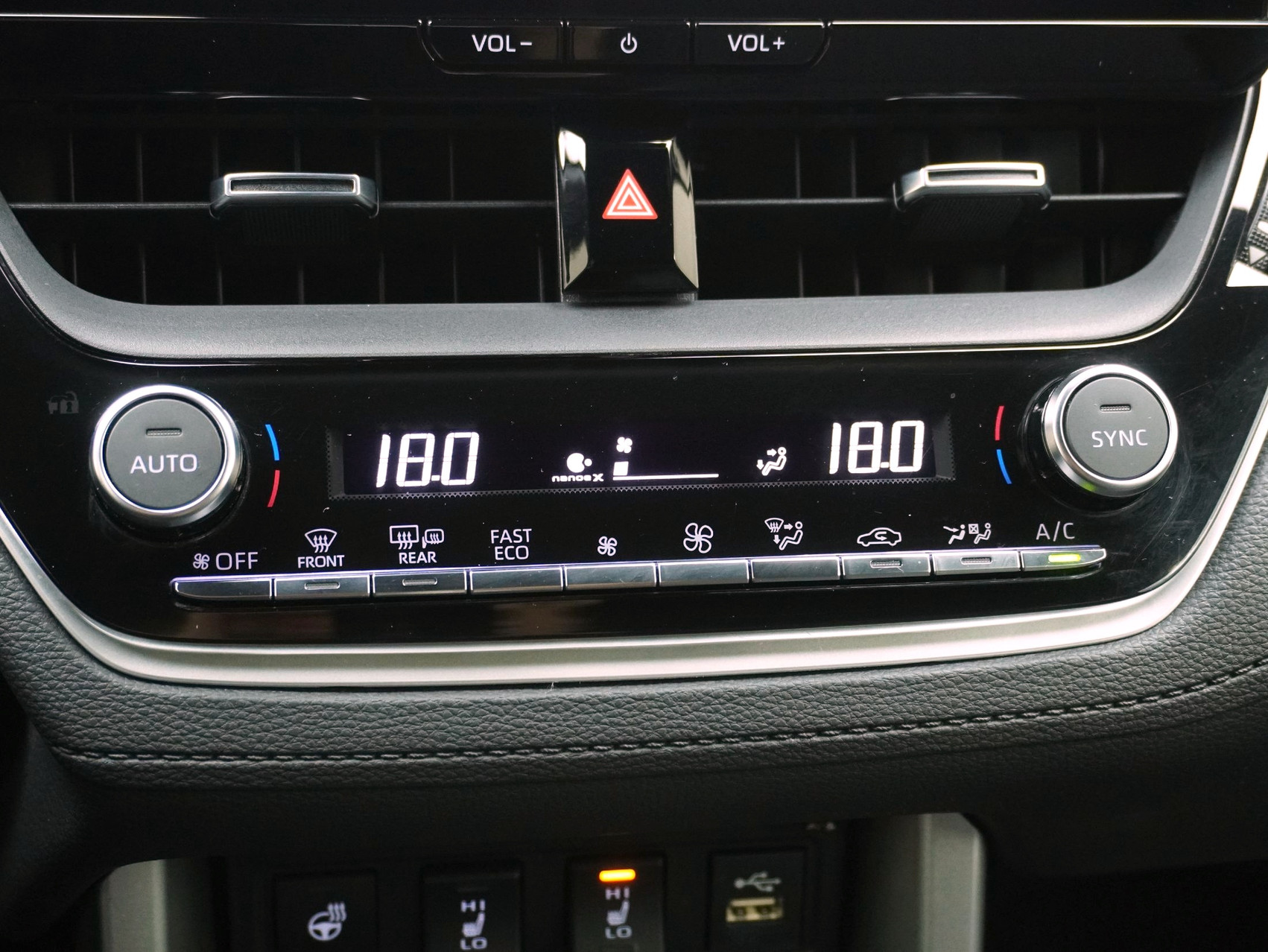 TOYOTA Corolla Cross 2.0 HSD Premium AWD-i