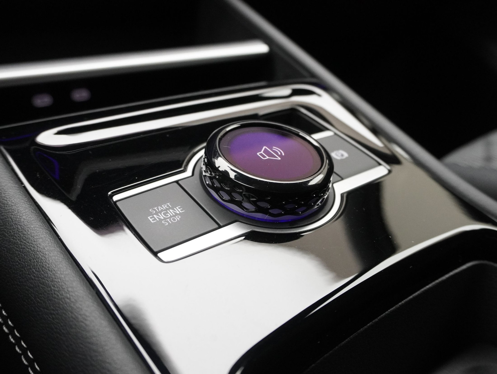 VW Tiguan 2.0 TSI DSG R-Line Black Style 4Motion (2025)