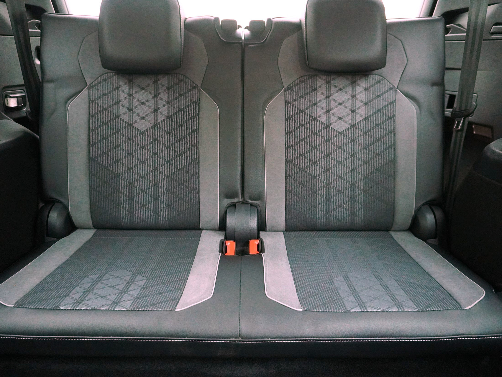 VW Tiguan Allspace 2.0 TSI DSG R-Line Black Style 4Motion