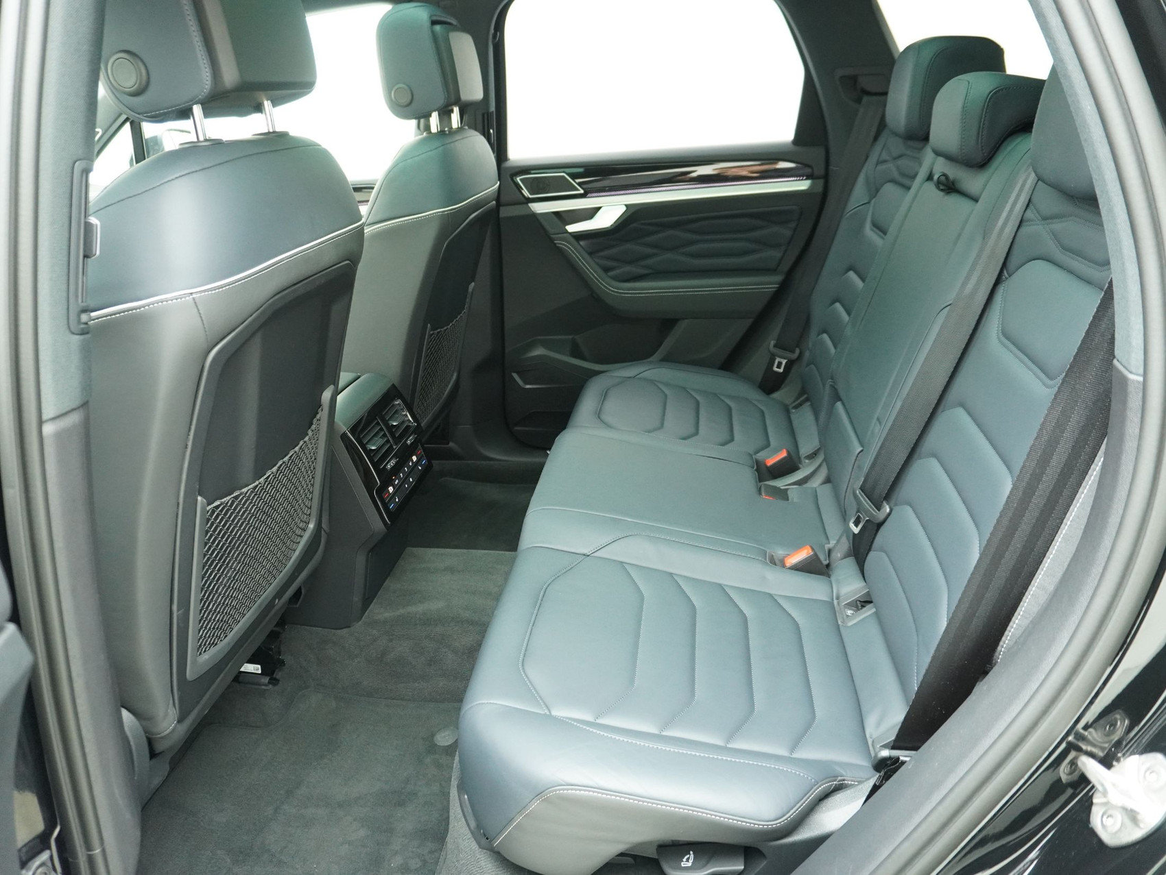 VW Touareg 3.0 TDI R-Line Black Style 4Motion