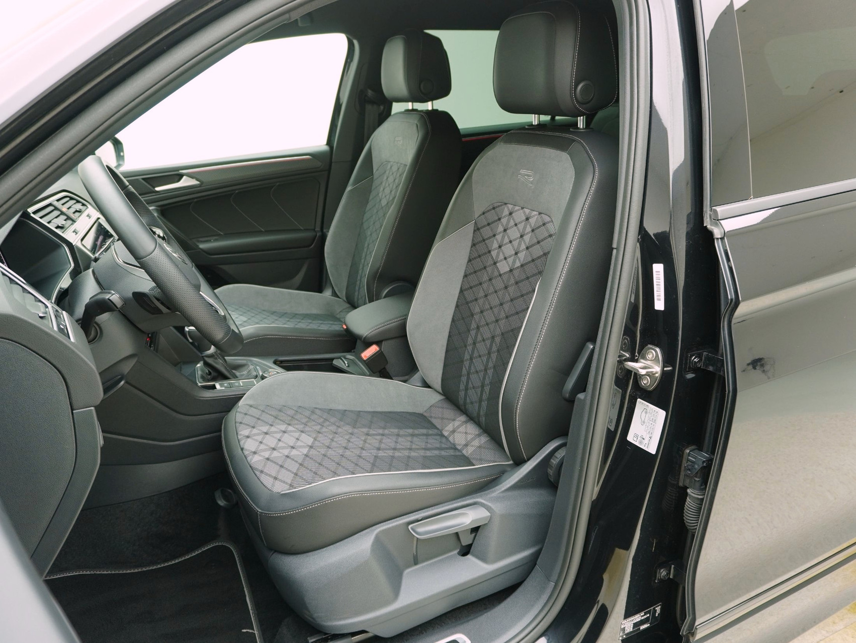 VW Tiguan Allspace 2.0 TSI DSG R-Line Black Style 4Motion