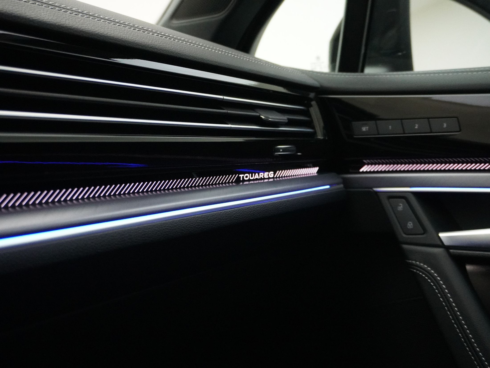 VW Touareg 3.0 TDI R-Line Black Style 4Motion **Anhängerkupplung + Standheizung**