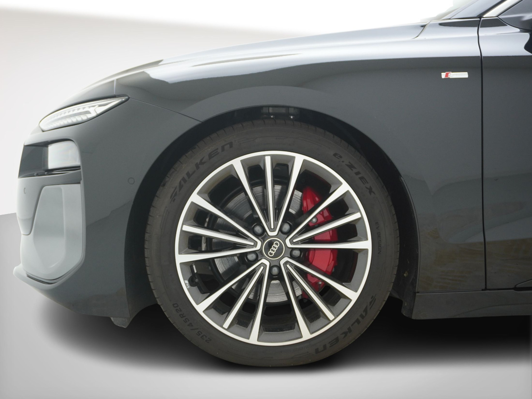 AUDI A6 e-tron Avant quattro S line