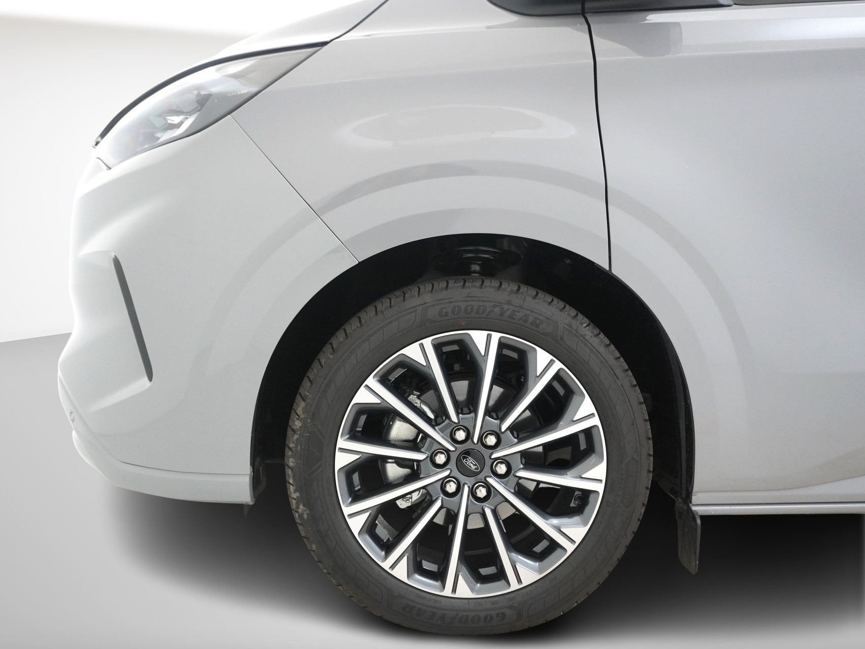 FORD Tourneo Custom 320 L1 2.0 TDCI Titanium X