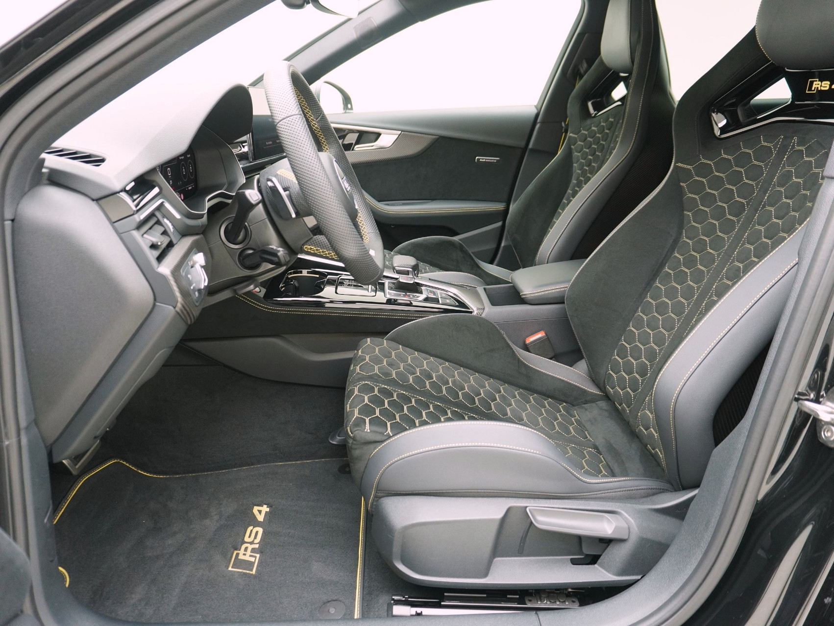 AUDI RS4 Avant 2.9 V6 TFSI 25 year edition quattro T-Tronic **25 Jahre RS**Audi Werksgarantie bis 12/2029**