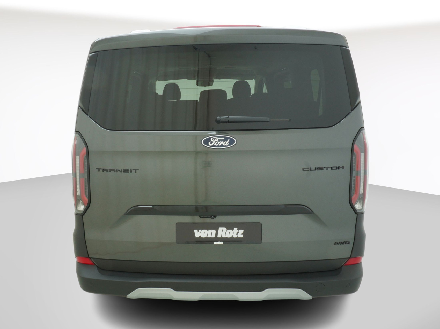 FORD Transit Custom 320 L1 2.0 TDCI 4×4 Trail