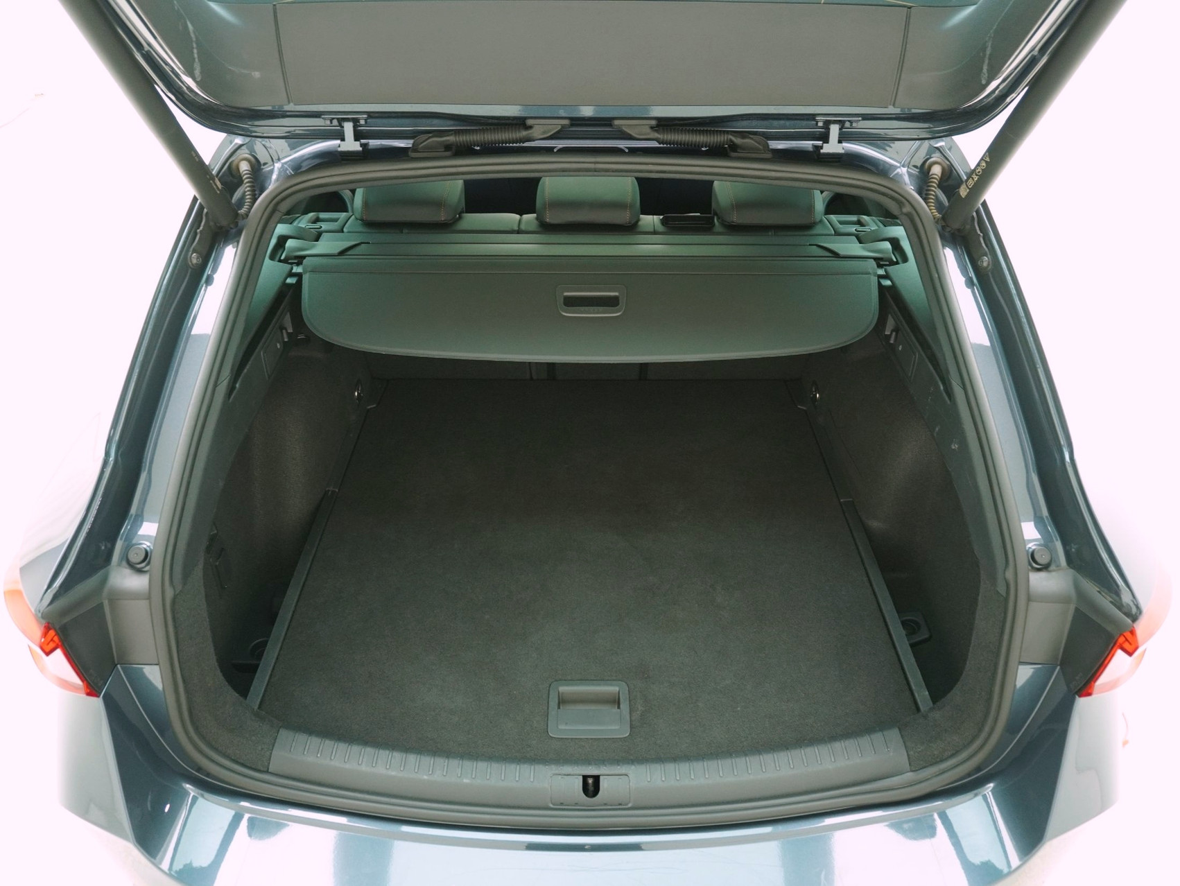 CUPRA Leon ST 2.0 TSI DSG VZ 4Drive