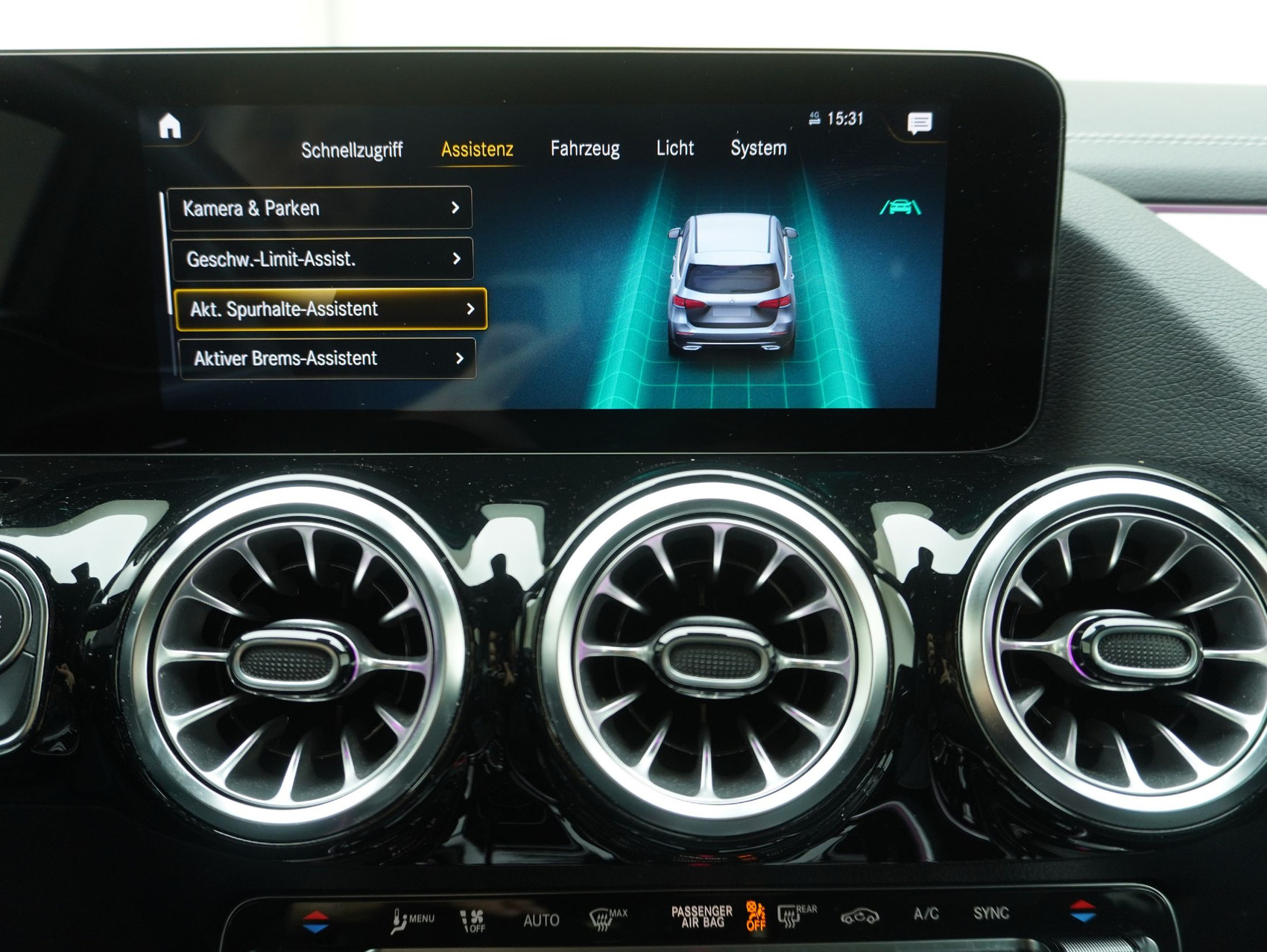 MERCEDES-BENZ B-Klasse B 250 AMG Line 4matic