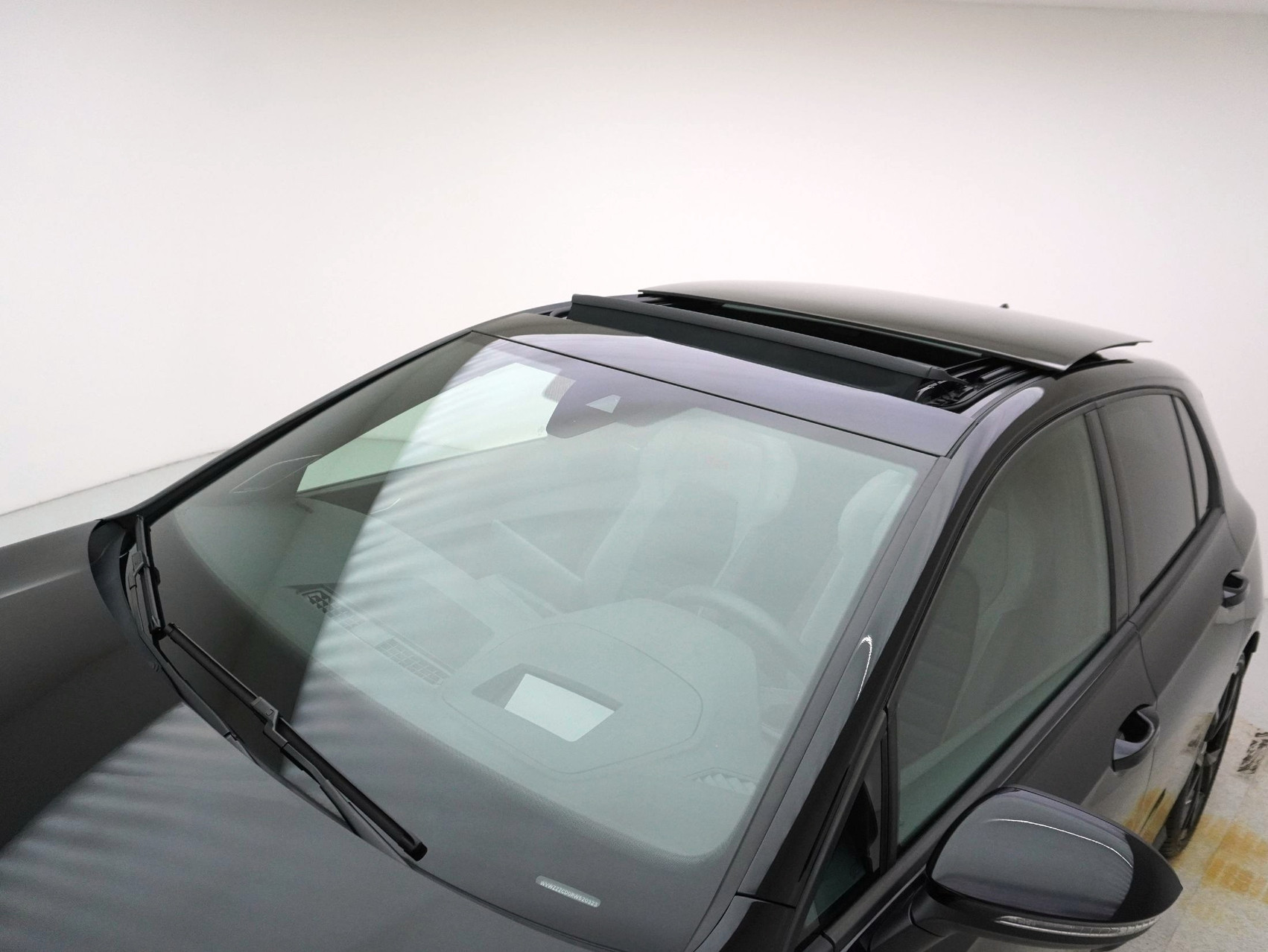 VW Golf 8.5 2.0 TSI DSG GTI Black Style (2025) **Leder/Harmon-Kardon/Sitzbelüftung/uvm.**