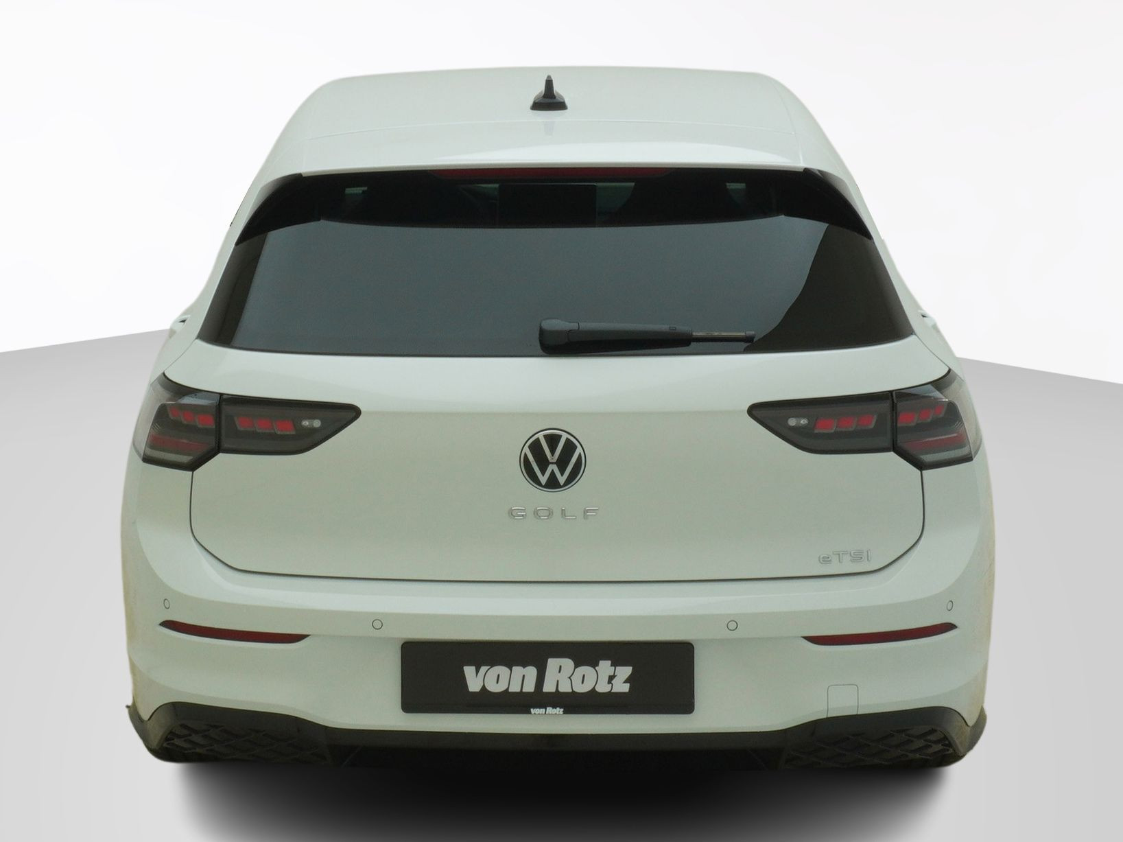 VW Golf VIII 1.5 eTSI R-Line DSG