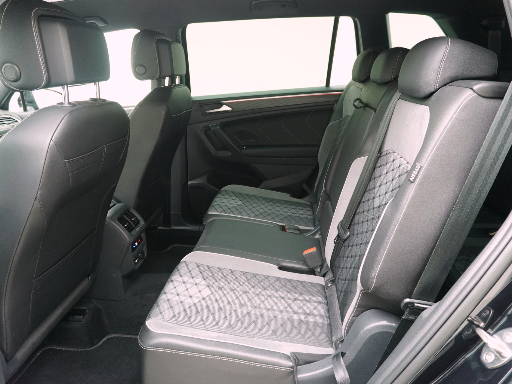 VW Tiguan Allspace 2.0 TSI DSG R-Line Black Style 4Motion