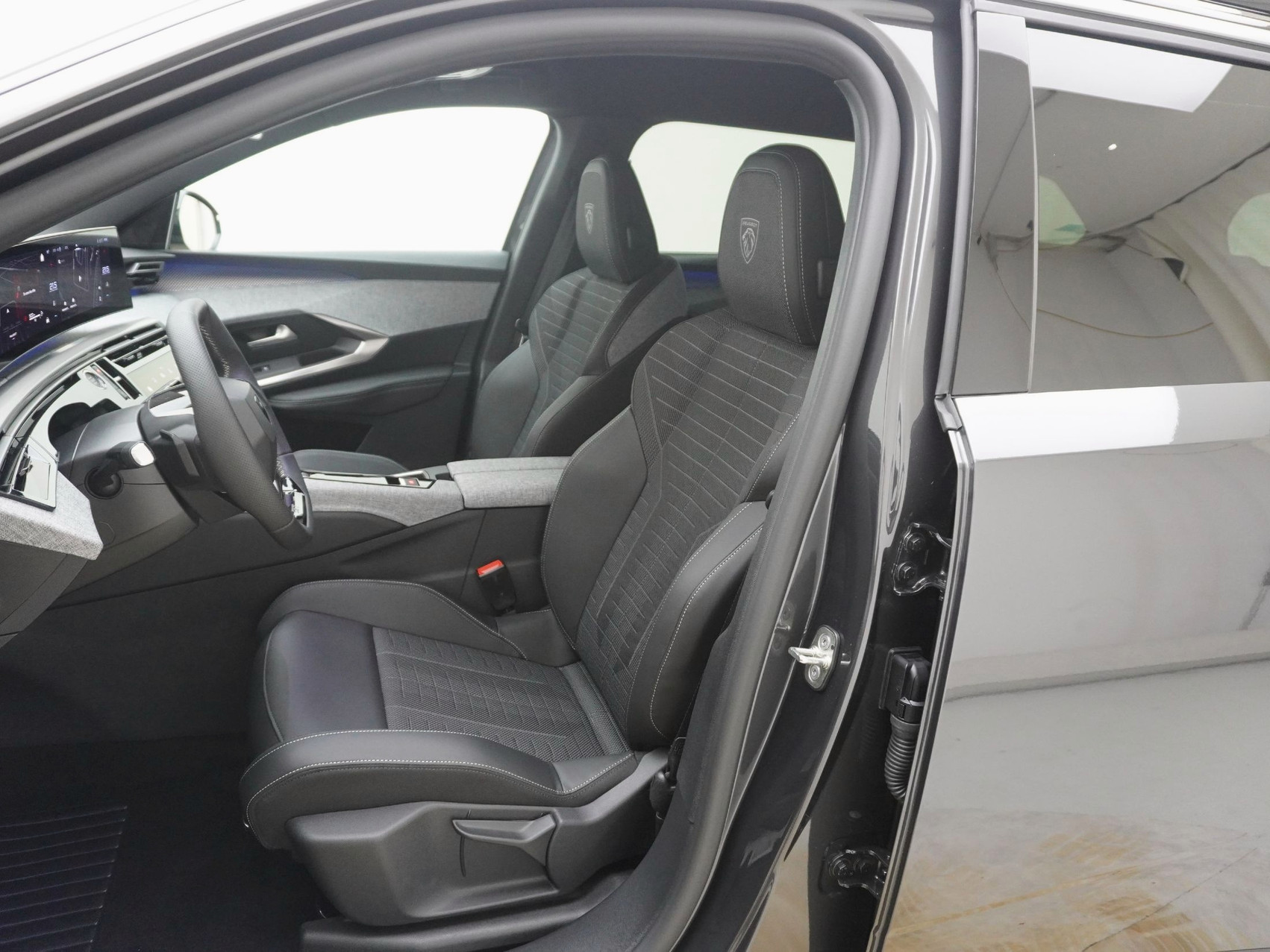 PEUGEOT 5008 1.2 Hybrid GT 7Plätzer