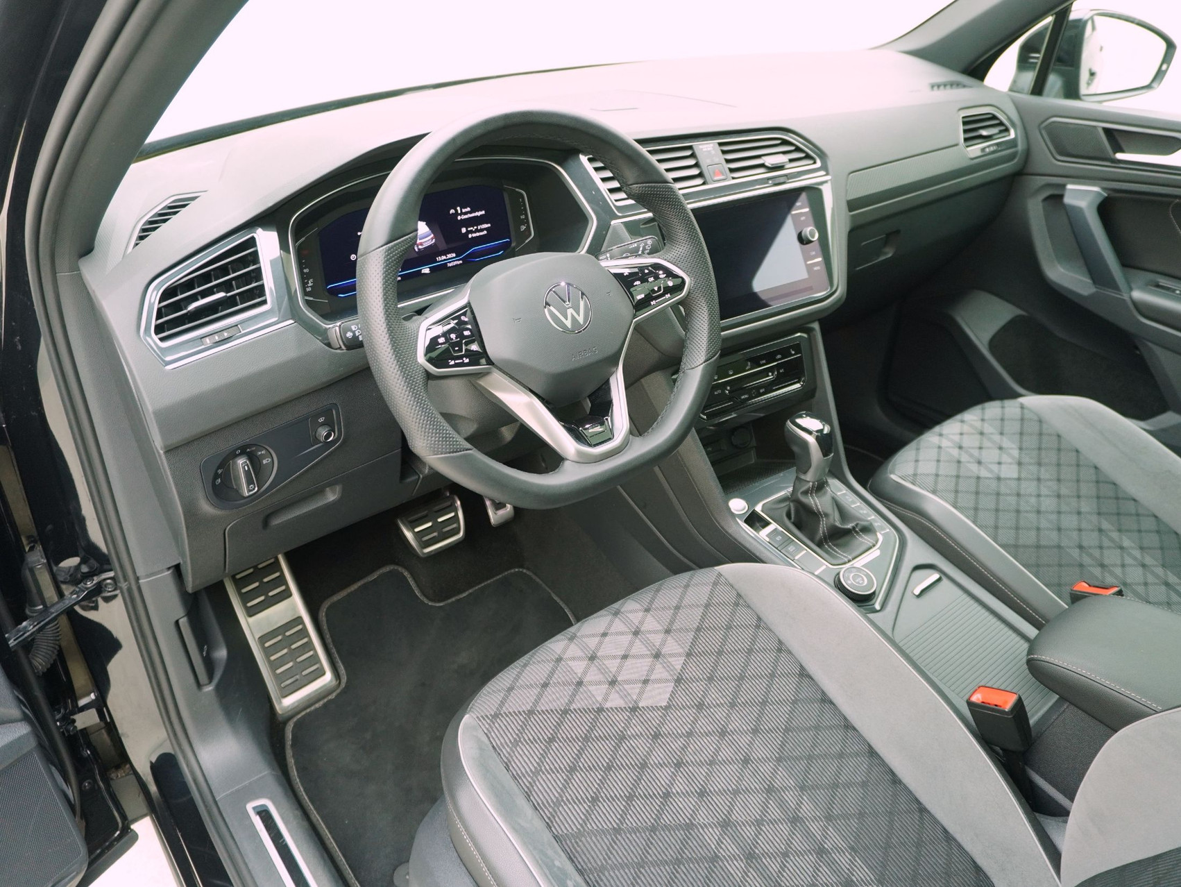 VW Tiguan 2.0 TDI DSG R-Line Black Style 4Motion