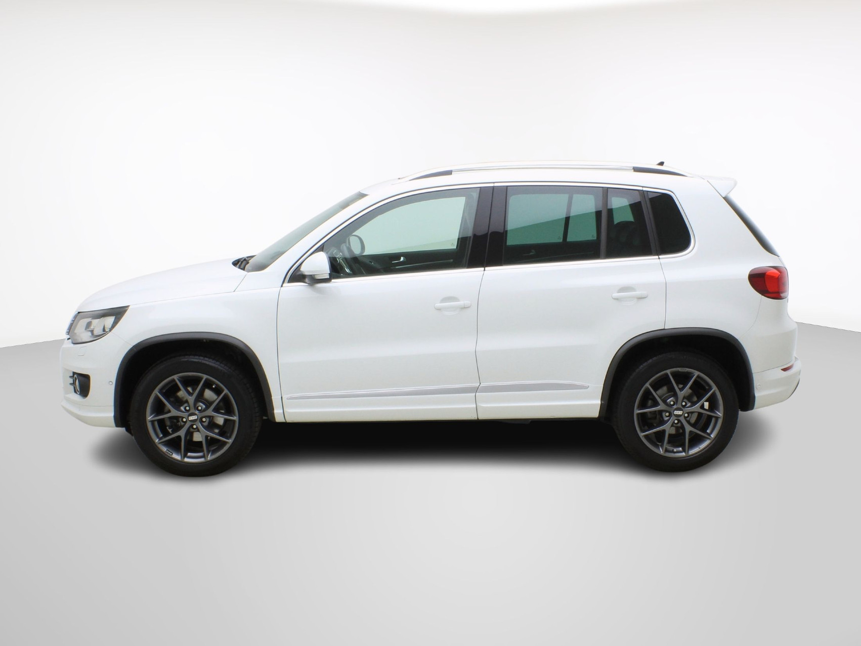 VW Tiguan 2.0 TDI DSG R-Line 4Motion