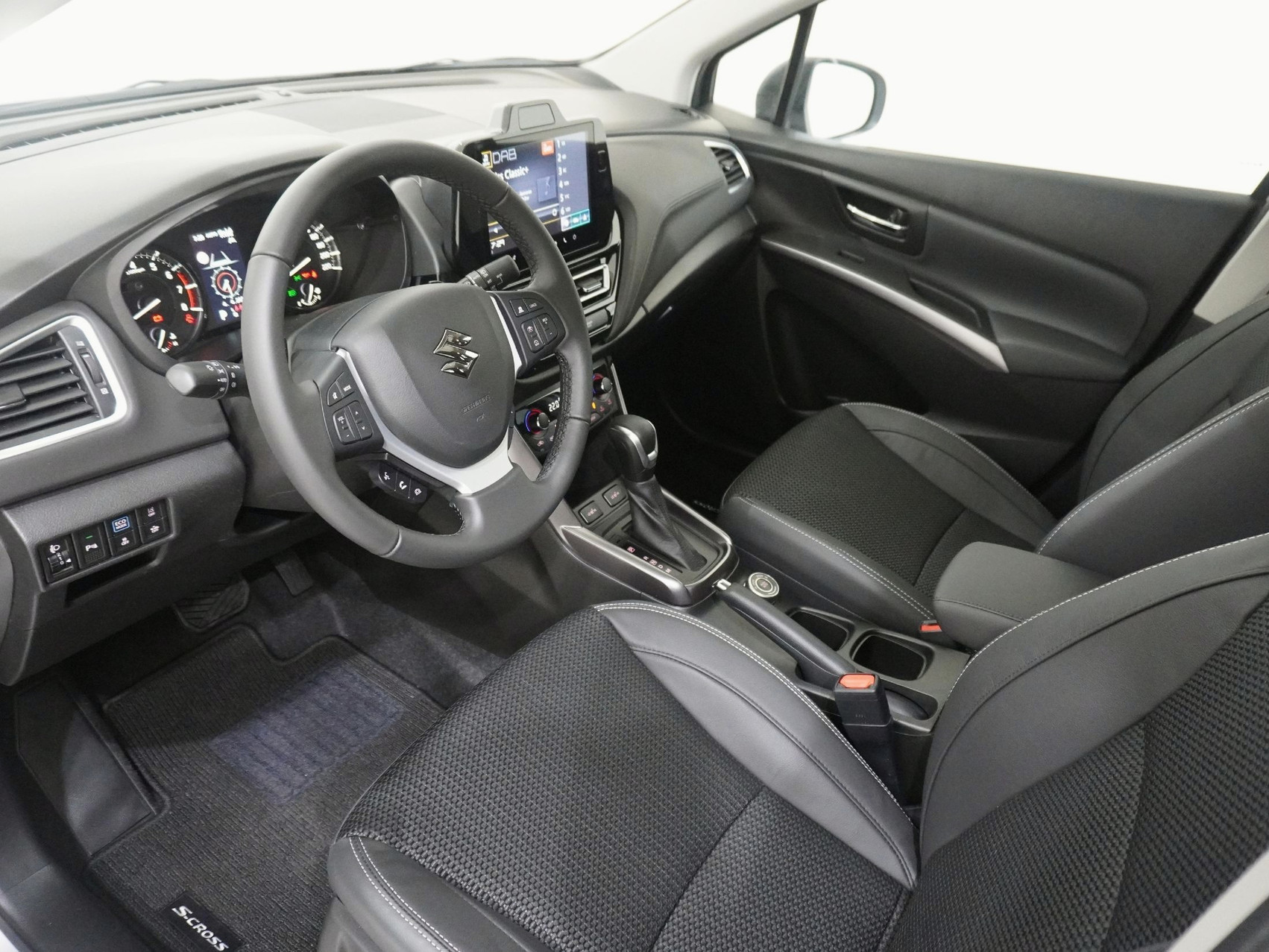 SUZUKI S-Cross 1.5 Compact Top Hybrid 4×4