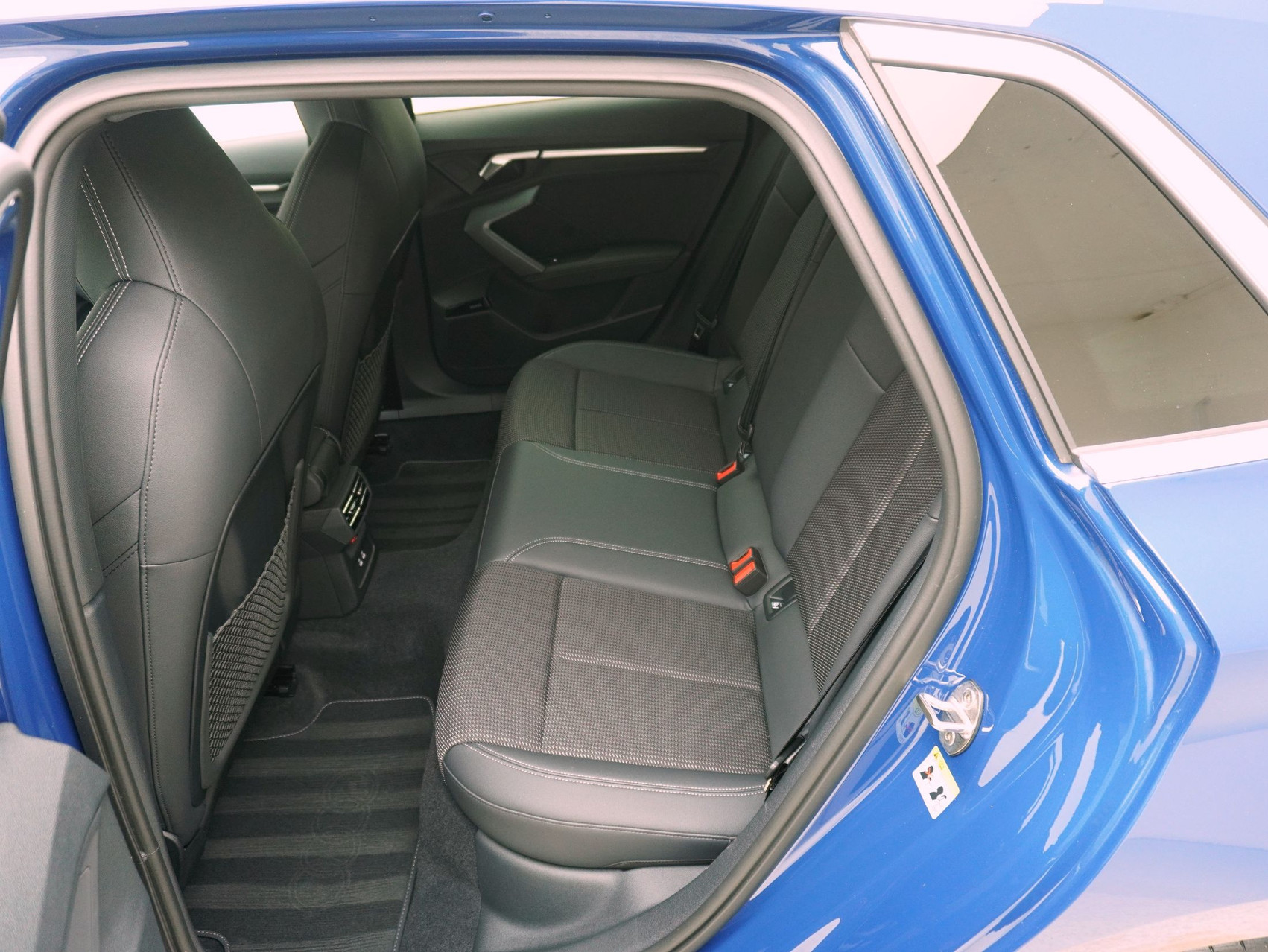 AUDI A3 Sportback 40 TFSI e S line S-Tronic **Audi Werksgarantie bis 06/2030**