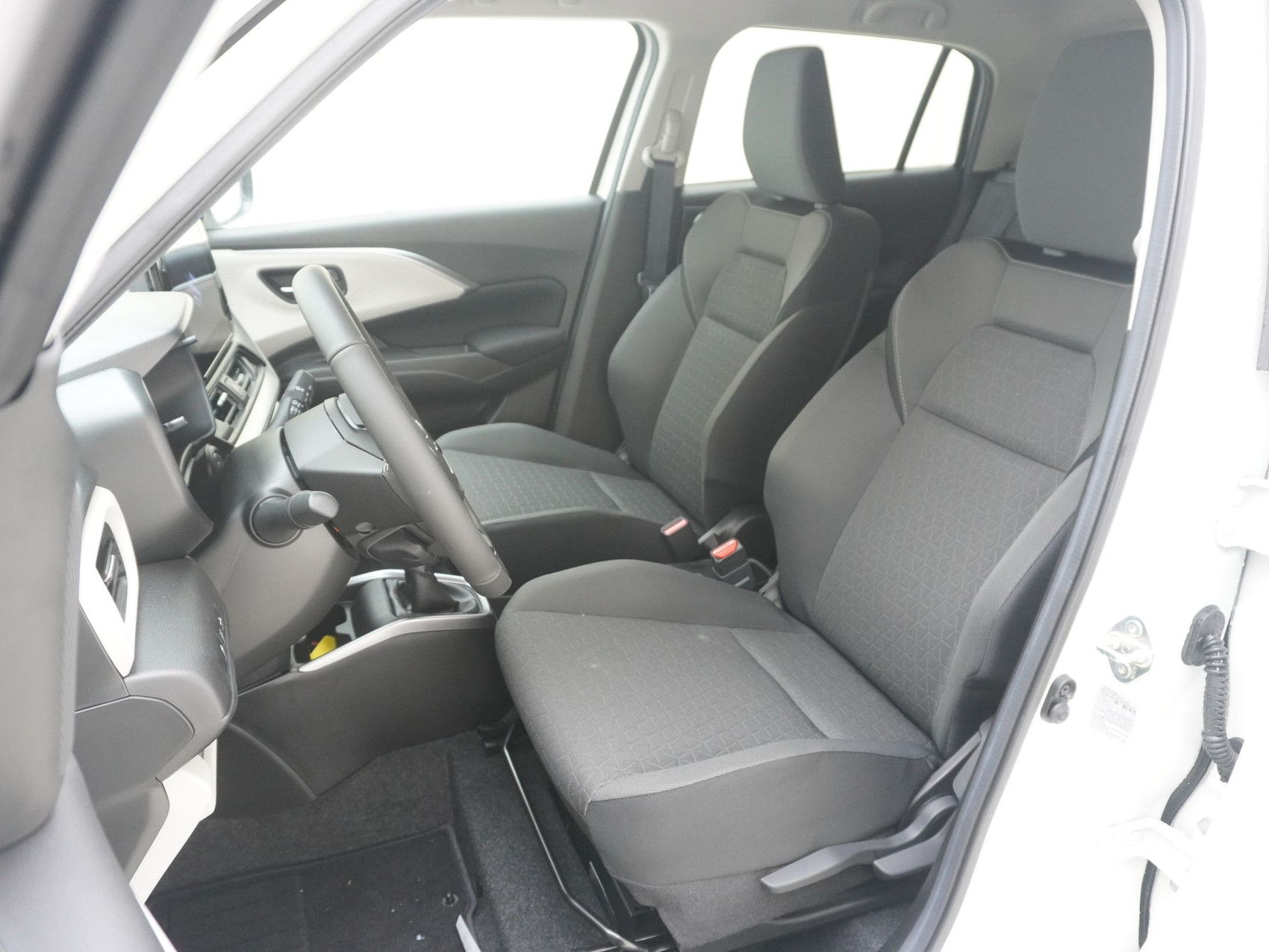 SUZUKI Swift 1.2 Sakura Top Hybrid 4×4