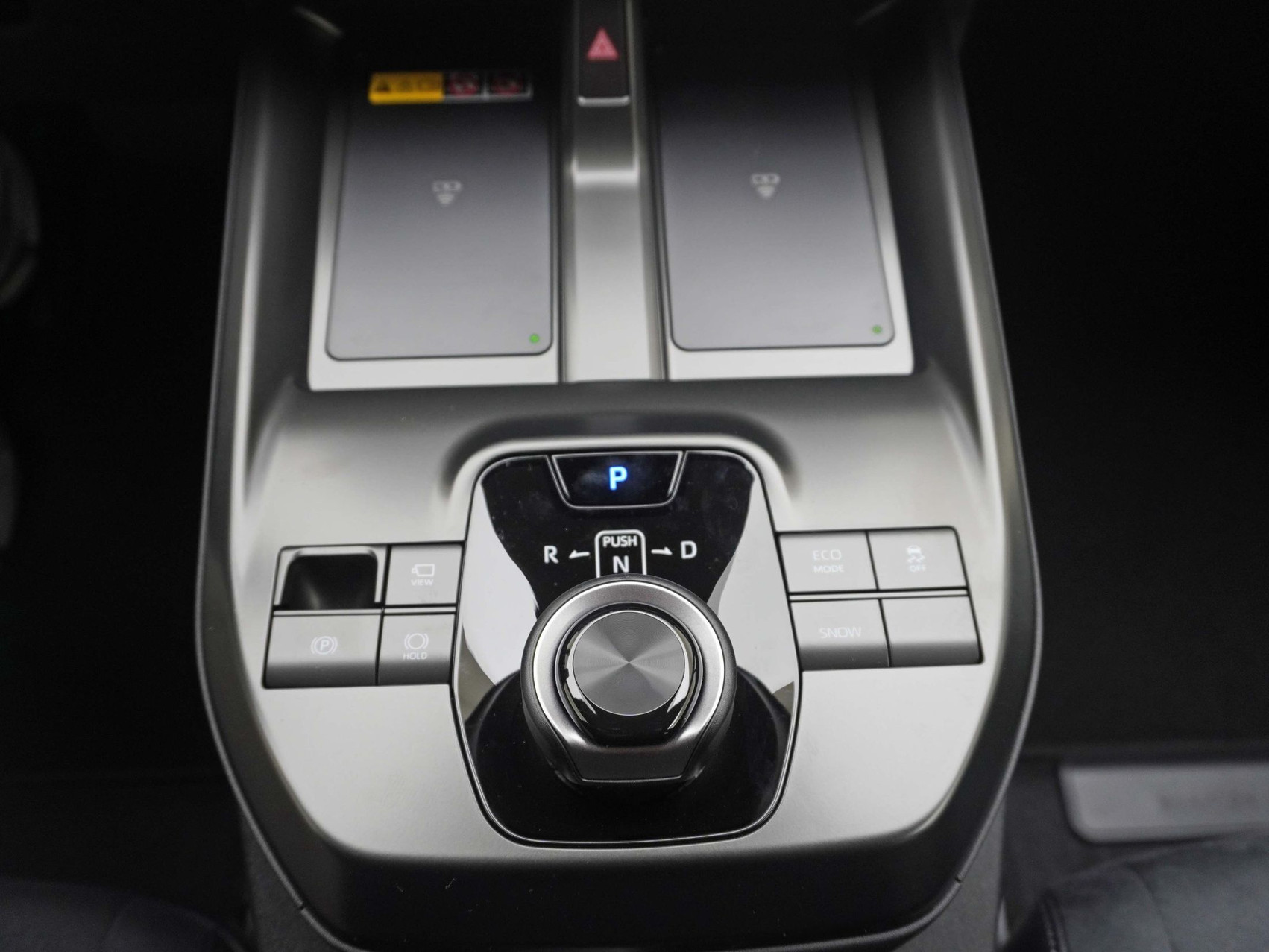 TOYOTA C-HR+ 77 kWh AWD Premium ** 22KW Ladung **