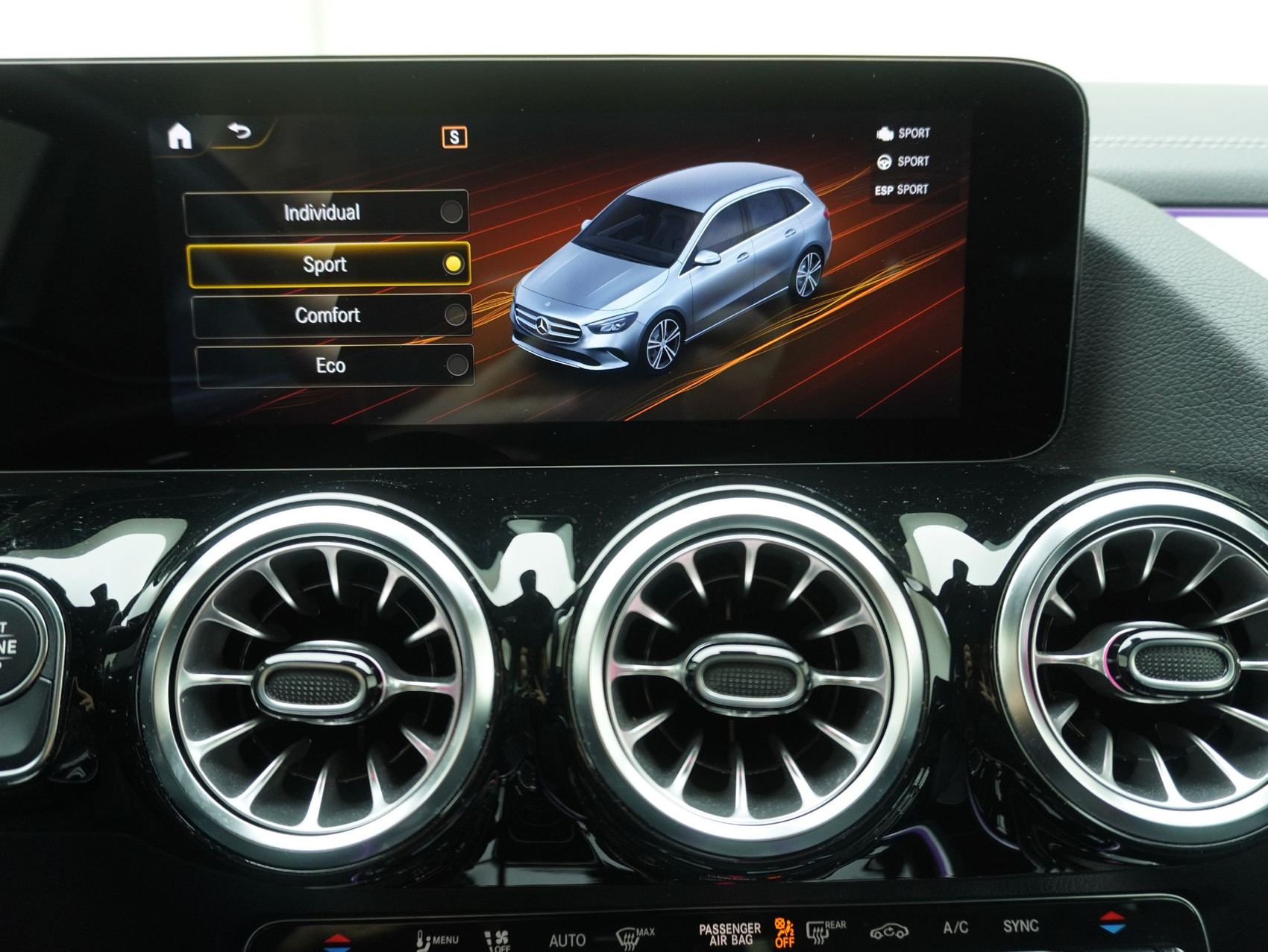 MERCEDES-BENZ B-Klasse B 250 AMG Line 4matic