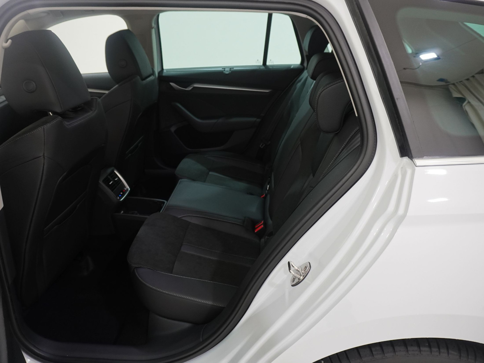 SKODA Octavia 2.0 TSI Selection-Lounge 4×4 DSG