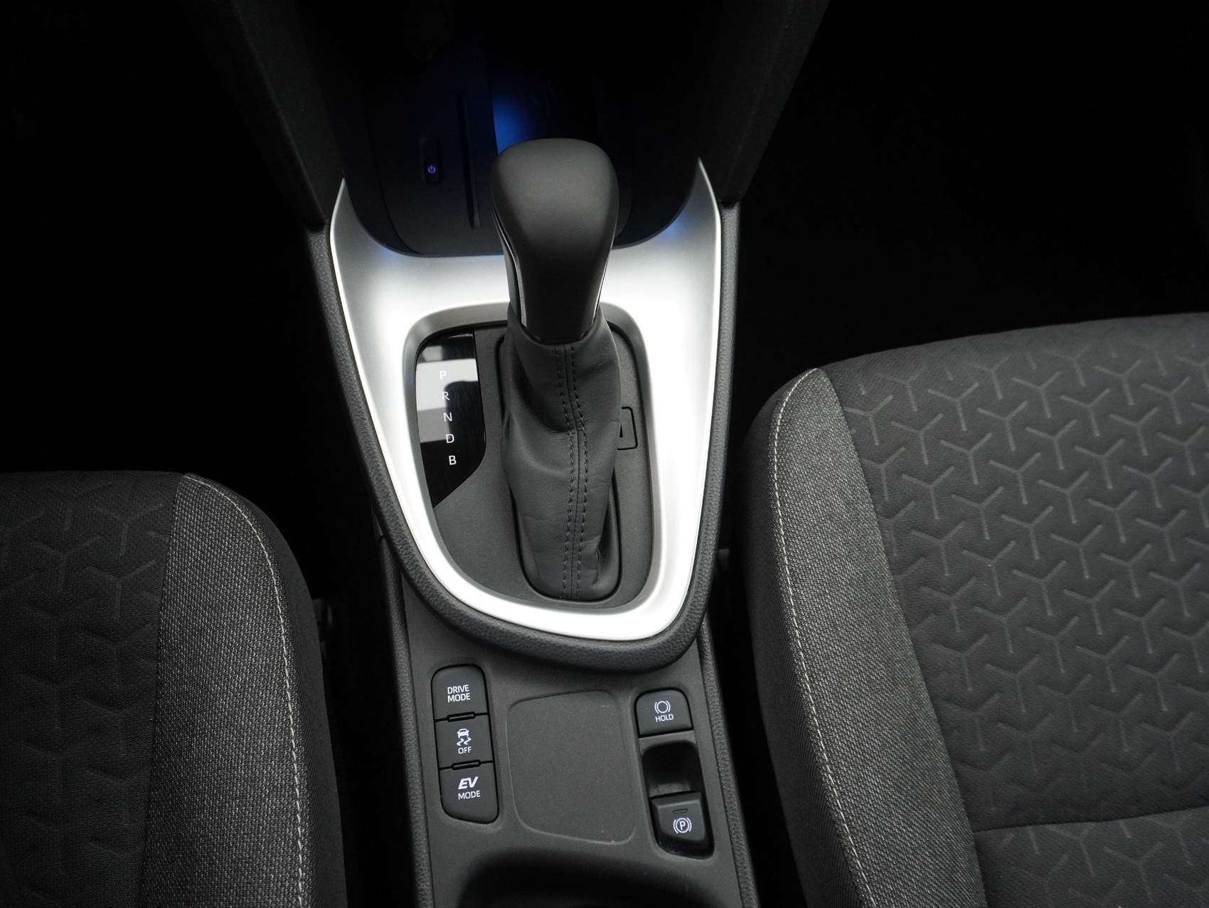 TOYOTA Yaris Cross 1.5 VVT-i HSD Trend