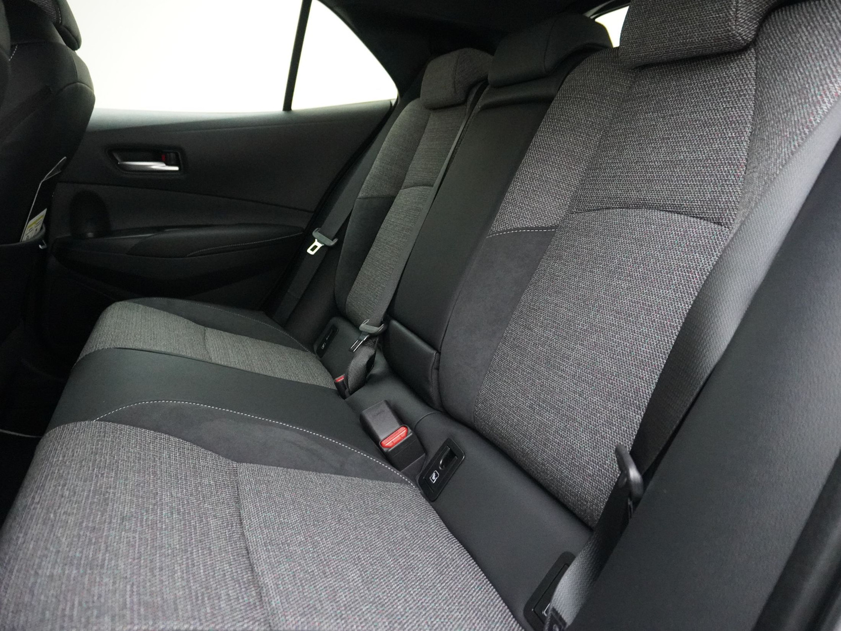 TOYOTA Corolla 2.0 HSD Trend ** Trend Plus **