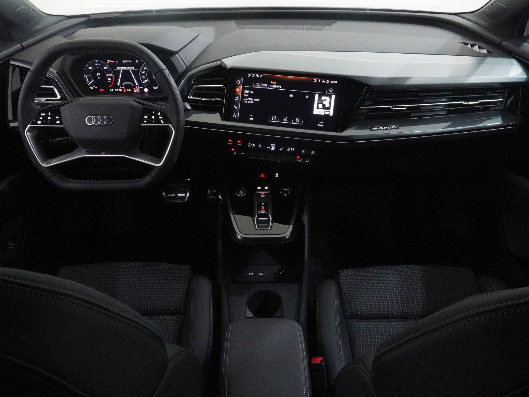 AUDI Q4 e-tron 55 quattro S line