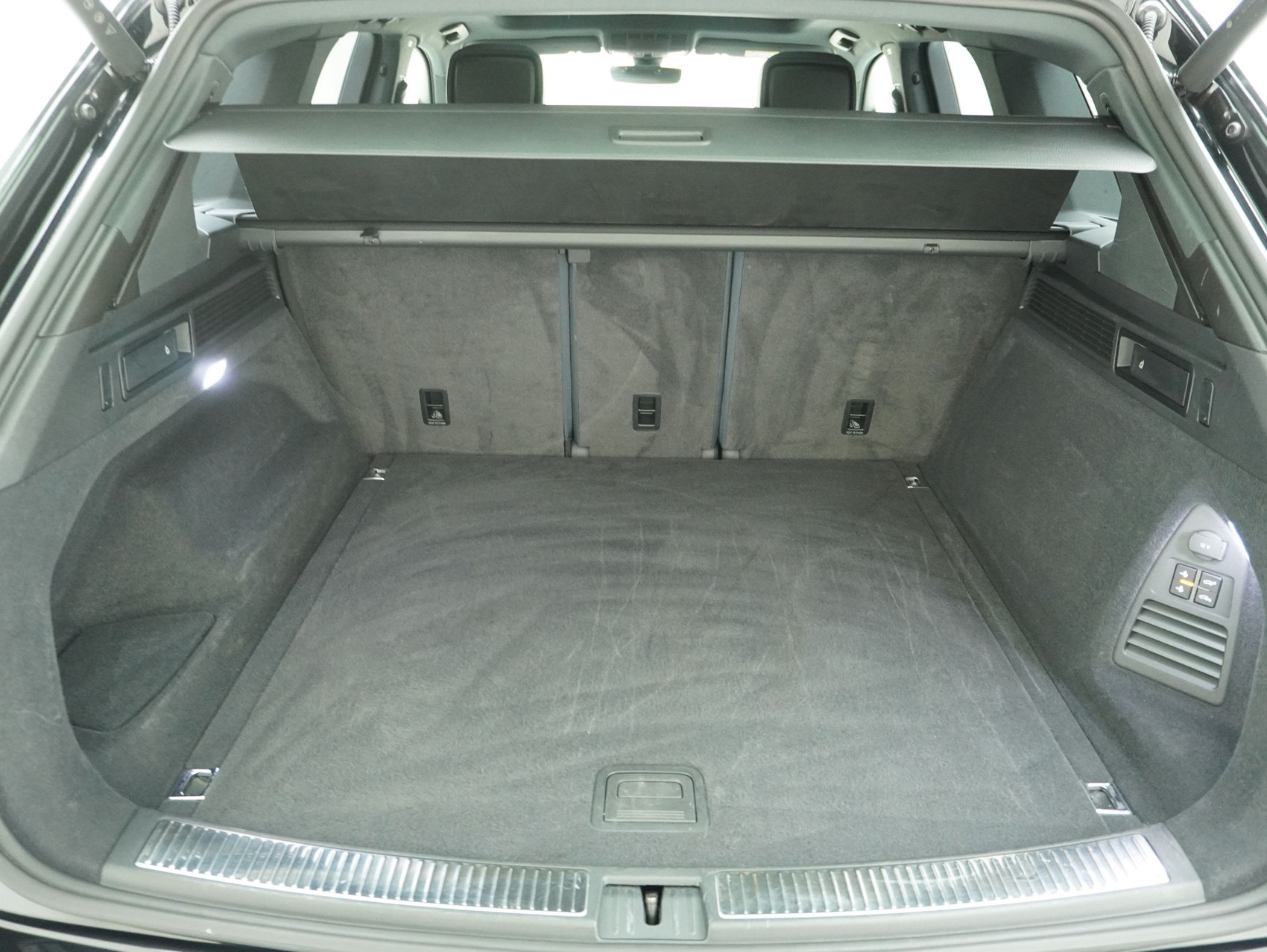 VW Touareg 3.0 V6 TSI R-Line Black Style 4Motion