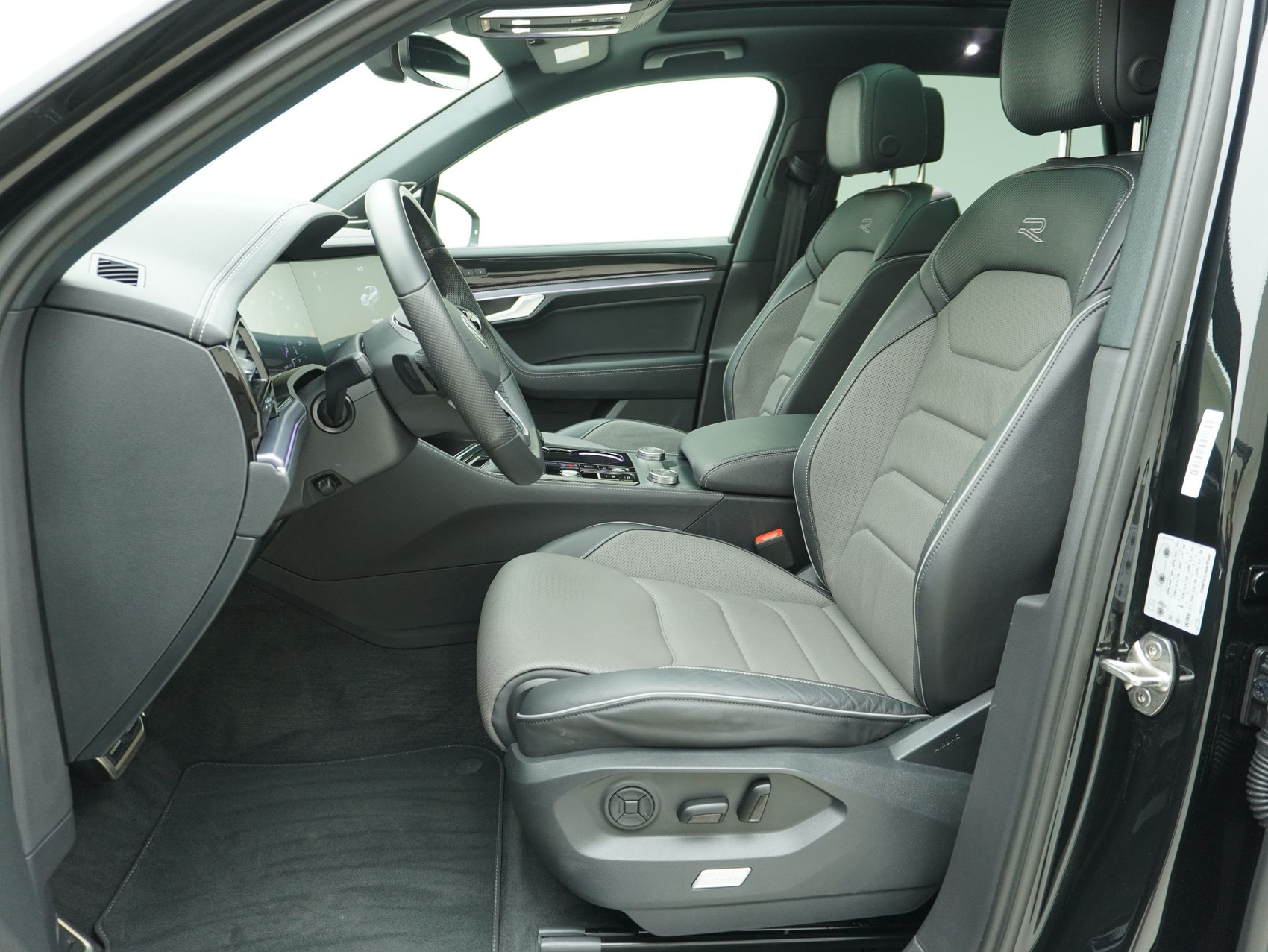 VW Touareg 3.0 TDI R-Line Black Style 4Motion