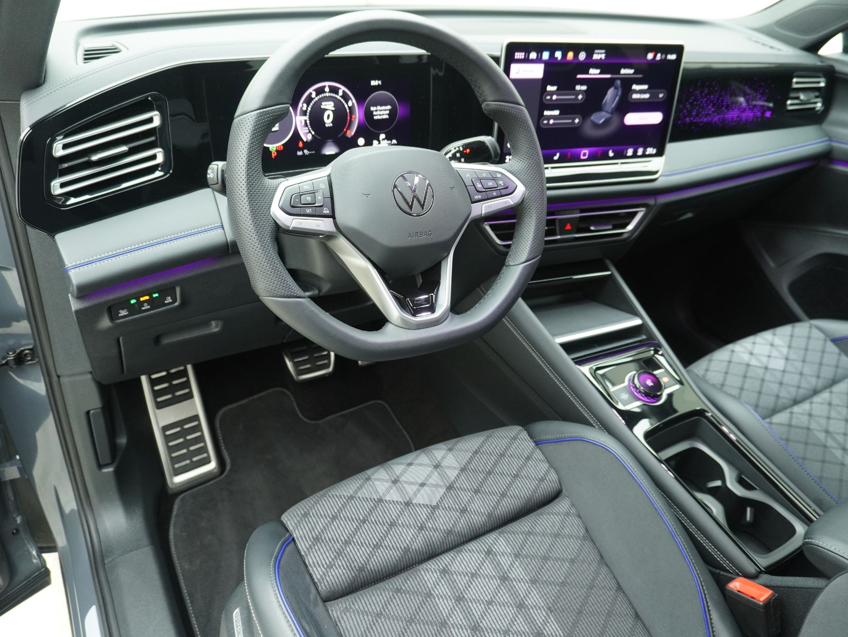 VW Tiguan 2.0 TSI DSG R-Line Black Style 4Motion (2025)