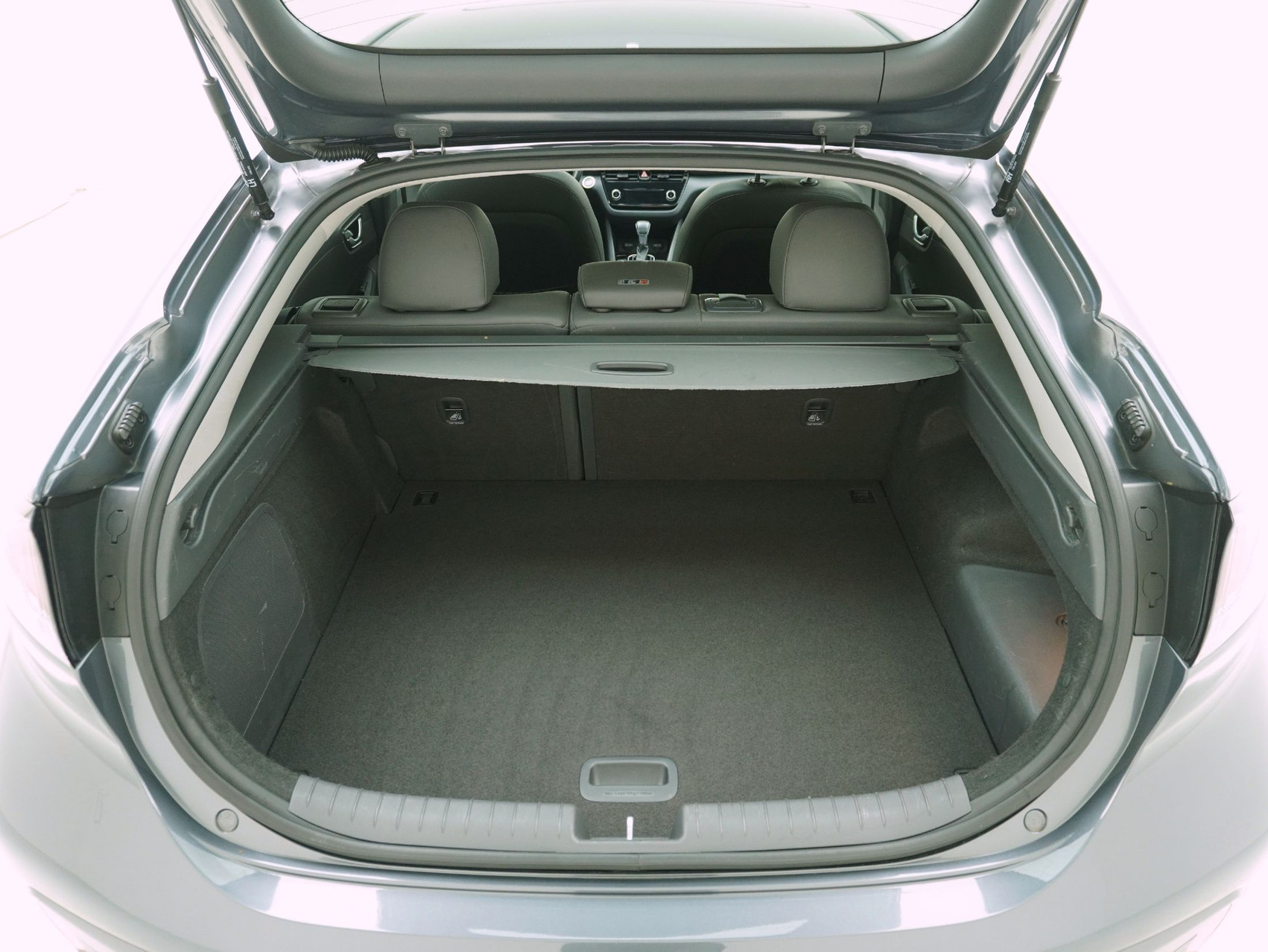 HYUNDAI Ioniq 1.6 GDi PiH Launch Plus