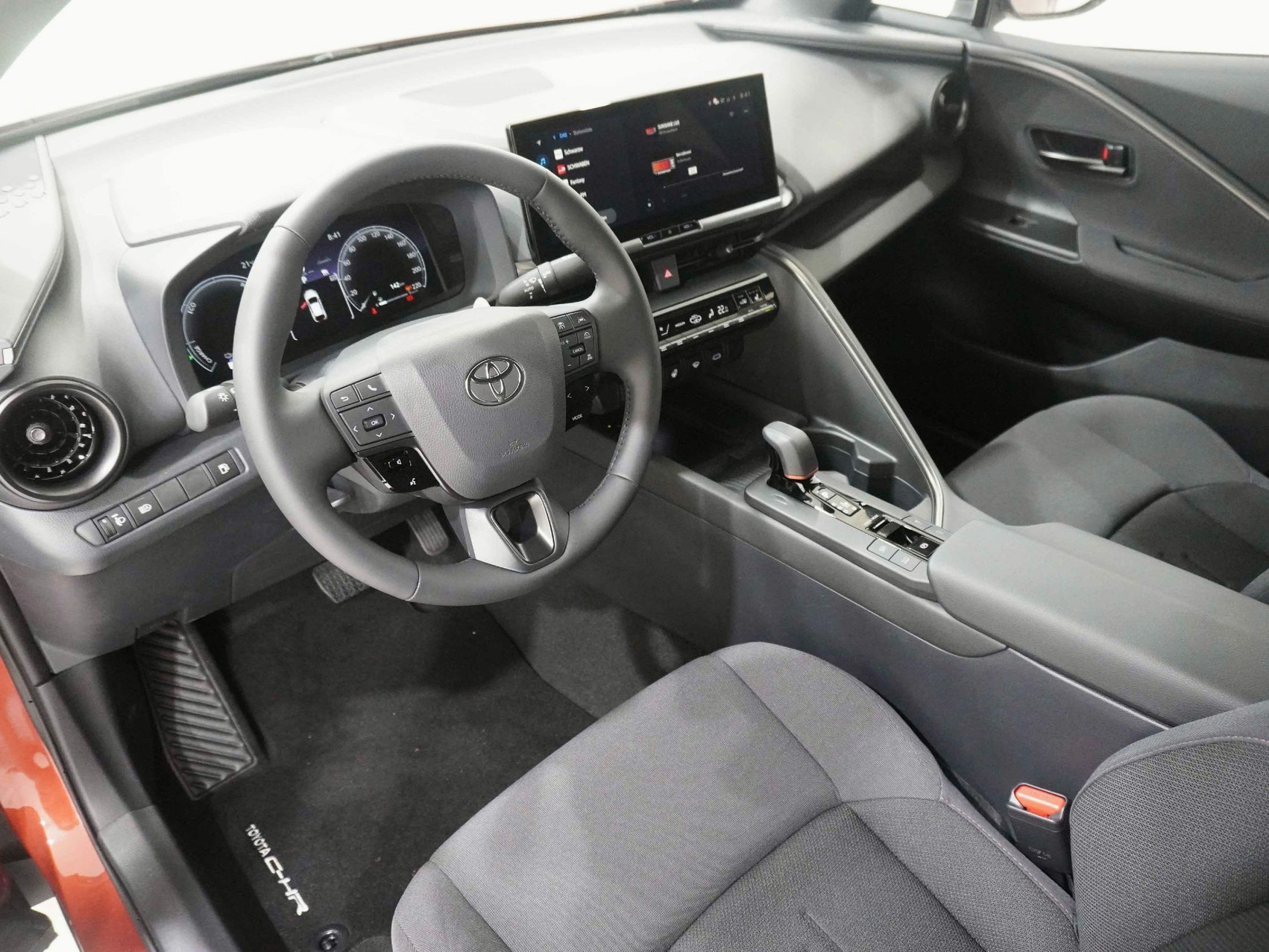 TOYOTA C-HR 2.0 PHEV Swiss Edition ** inkl. 8-Fach Bereifung **