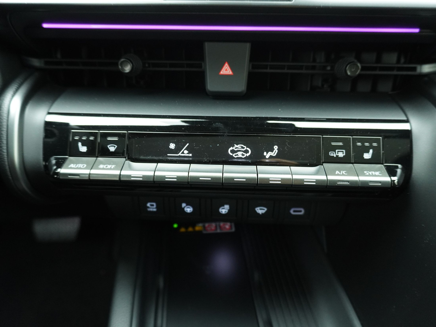 TOYOTA C-HR 2.0 PHEV Style Premiere ** 360° Kamera **