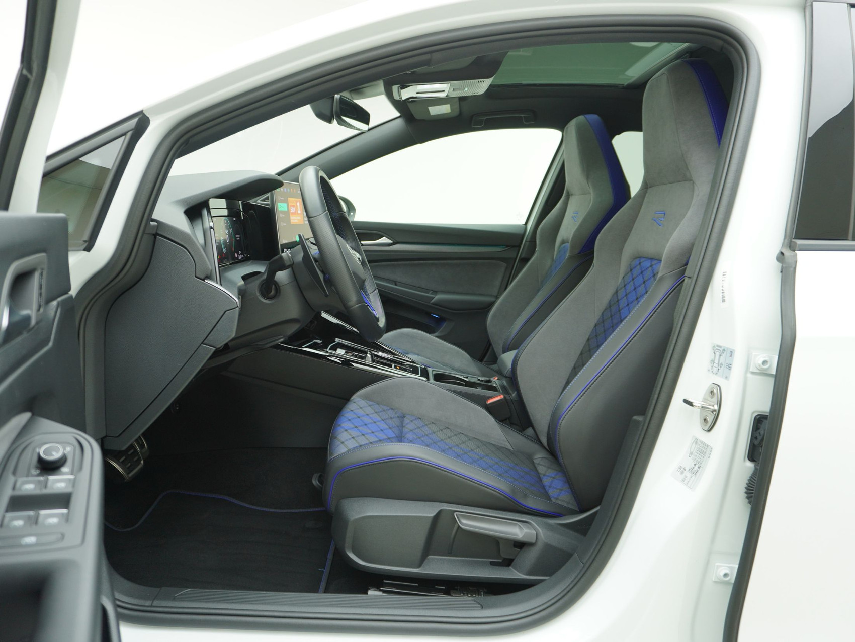 VW Golf 8.5 2.0 TSI DSG R Black Edition 4Motion (2025)