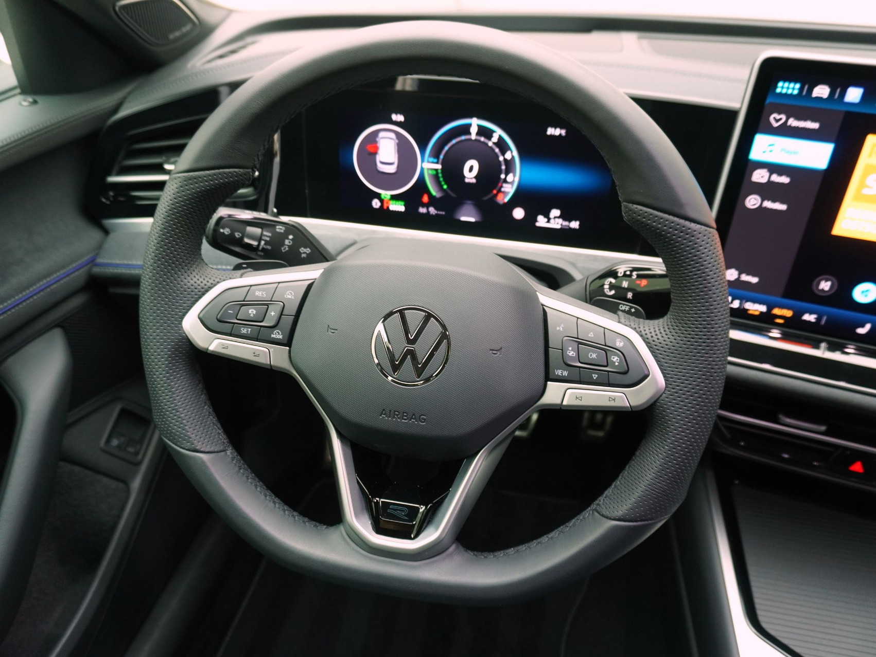 VW Passat Variant 1.5 TSI DSG Plug-in-Hybrid R-Line