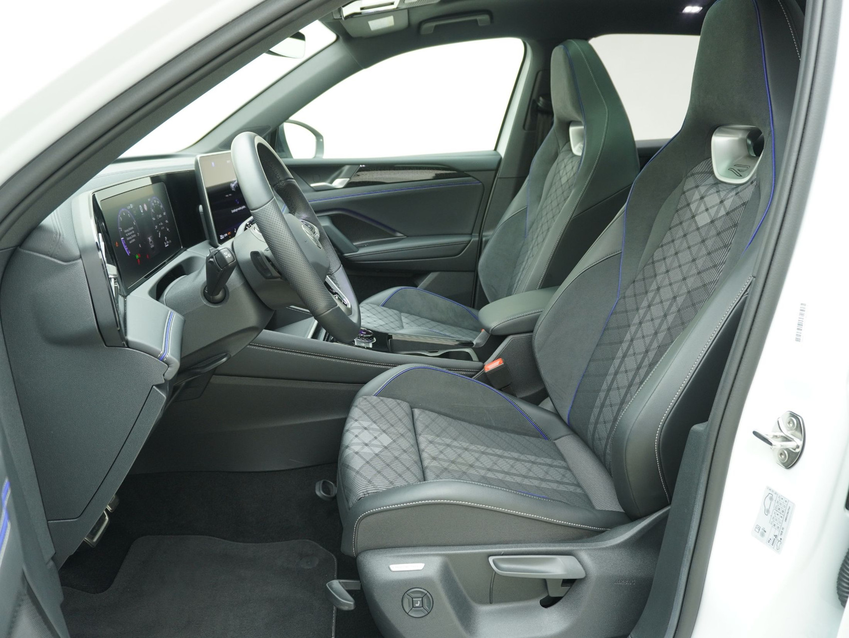 VW Tiguan 2.0 TSI DSG R-Line Black Style 4Motion (2025)