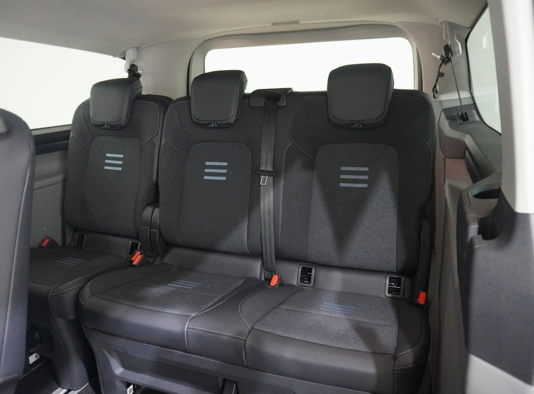 FORD Tourneo Custom L1 2.5 Plug-in-Hybrid Active